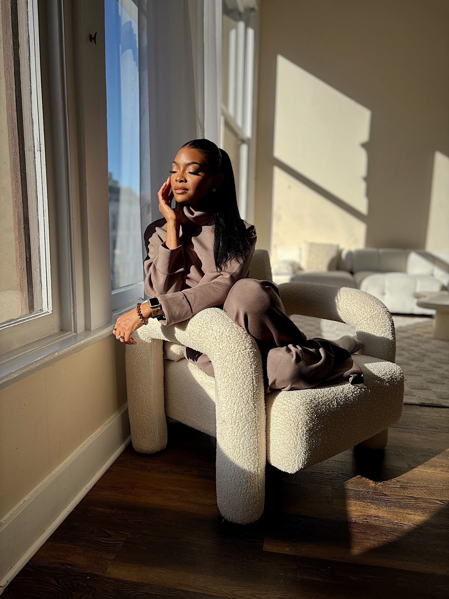 SPANX AirEssentials, but make it elevated.
This set feels so soft and put-together at the same time — perfect for errands, travel days, or cozy mornings.
Wearing the turtleneck + wide leg pant in mineral. Code: JASMINEMXSPANX 
Everything is linked for you below 🤎


#LTKCyberWeek #LTKHoliday #LTKGiftGuide