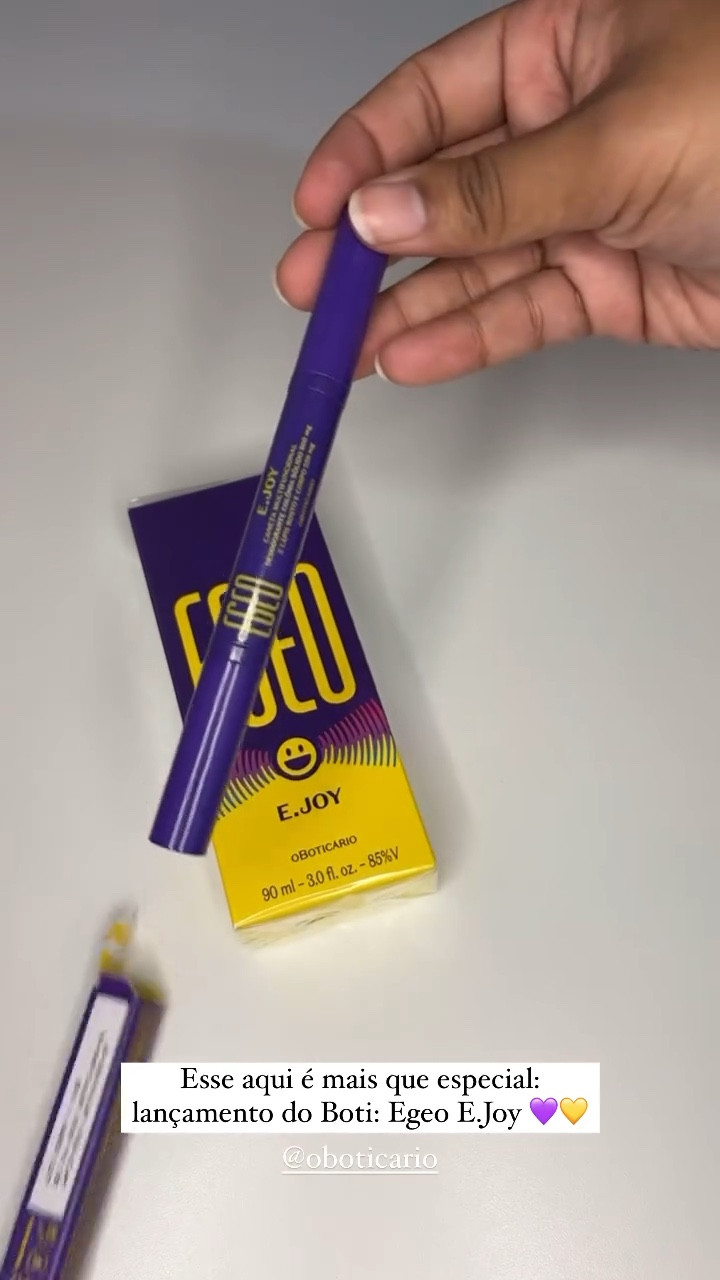 Abrindo o meu kit do egeo e.joy, vem a fragrância mais a caneta multifuncional que vem com a fragância em barra + lápis roxo 🥹💜

#LTKbrasil #LTKbeauty