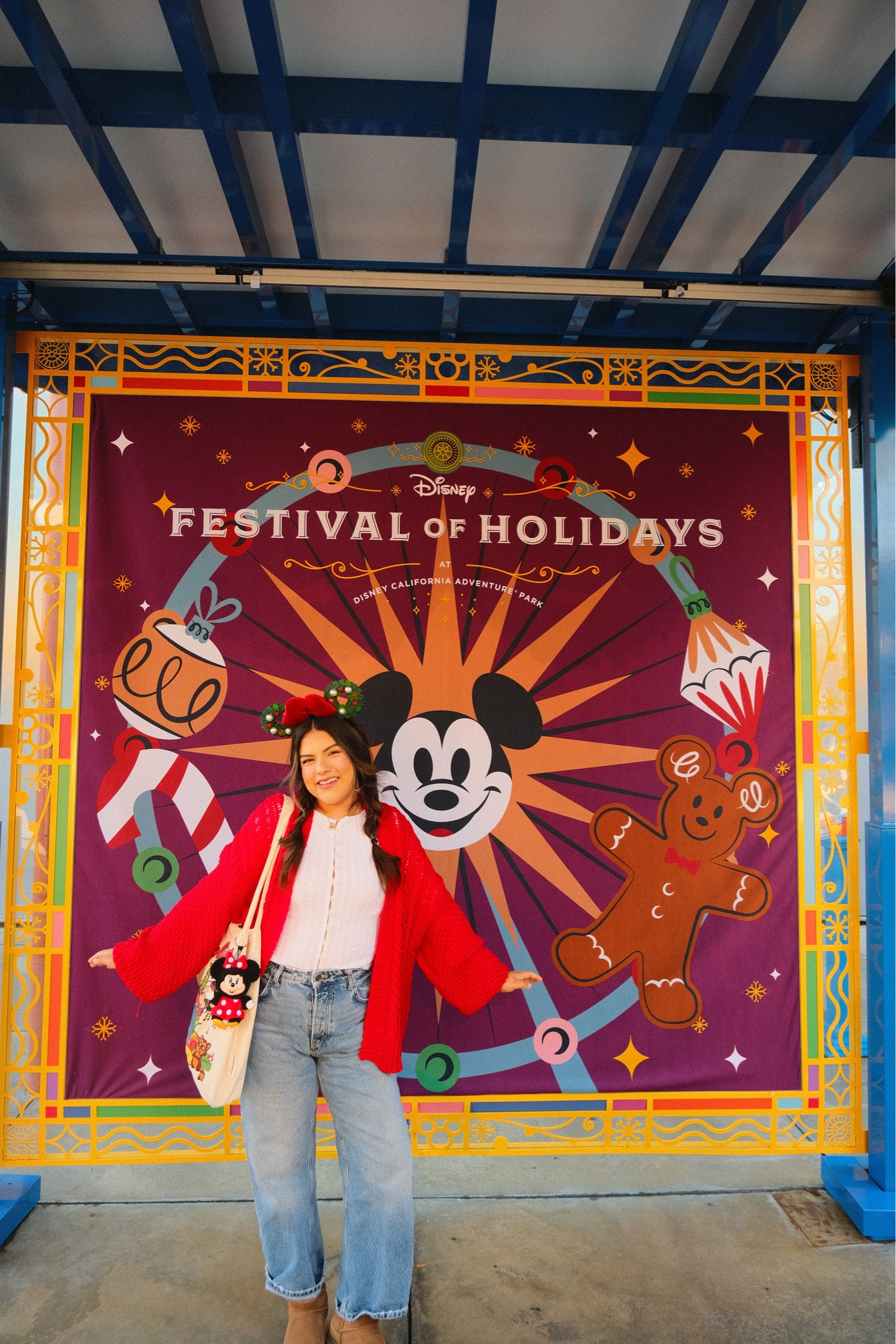 💚🎄Outfit Details🎄💚

I couldn’t find the exact top but it’s from Free people so I linked some similar options that are close! Same with the ears, linked some similar colored ones❤️💚
#LTKDisney 


#LTKHoliday #LTKootd