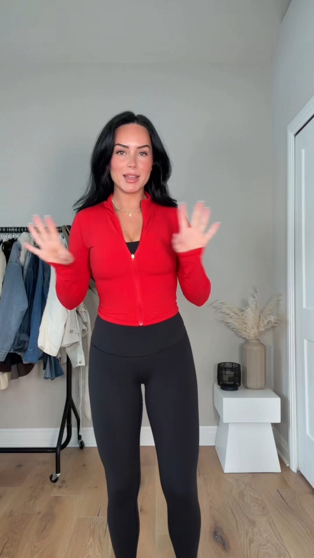 RUN 🏃‍♀️ Aritzia sale essentials you don’t want to miss ✨

  @aritzia #aritziapartner
My Sizing 5'7, 145lbs, 32dd
I’m wearing size small tops, size 4 26” legging 



#LTKActive #LTKFindsUnder100 #LTKSaleAlert