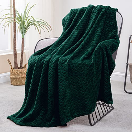 Exclusivo Mezcla Waffle Textured Soft Fleece Blanket, Large Throw Blanket(Forest Green, 50 x 70 inch | Amazon (US)