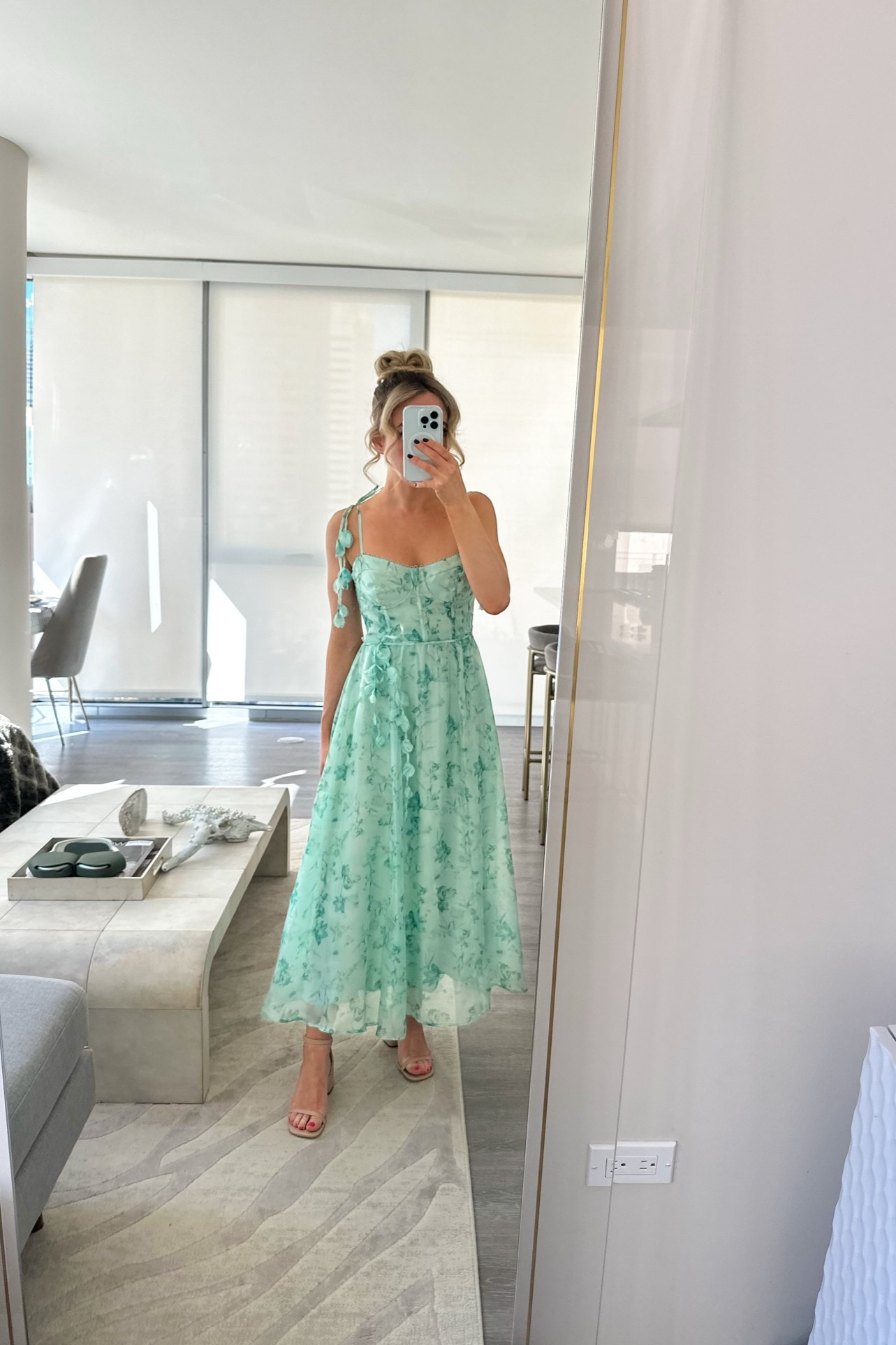 Wedding Guest Dress / Bridesmaid Dress 
* this dress is on sale 20% off at Bloomingdales right now (first linked dress) 


ootd style fashion, bridal shower outfit guest, bridal shower dress, wedding guest dress summer, summer outfit, sage green astr the label

#LTKWedding #LTKTravel #LTKSaleAlert