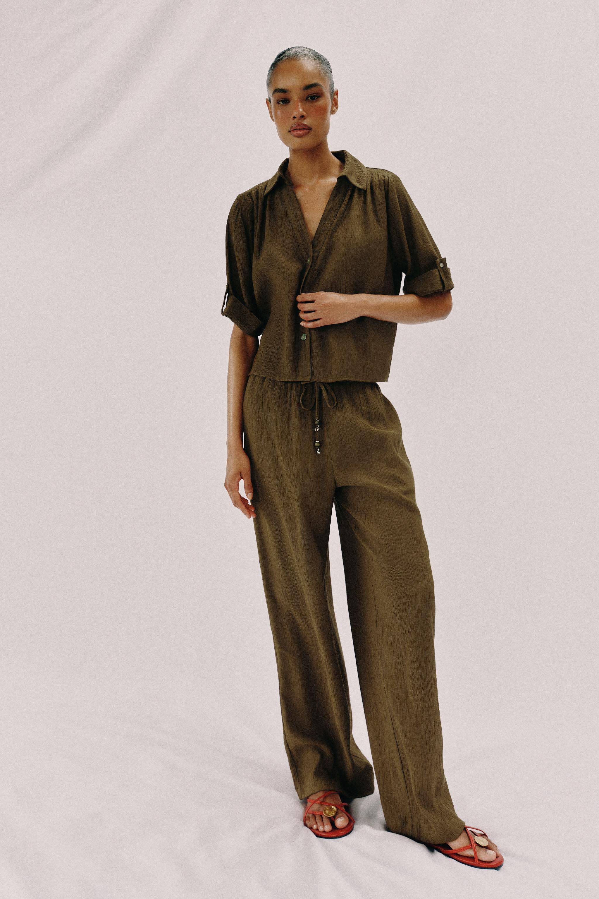 FLOWY SHORT SLEEVE SHIRT | Zara AU