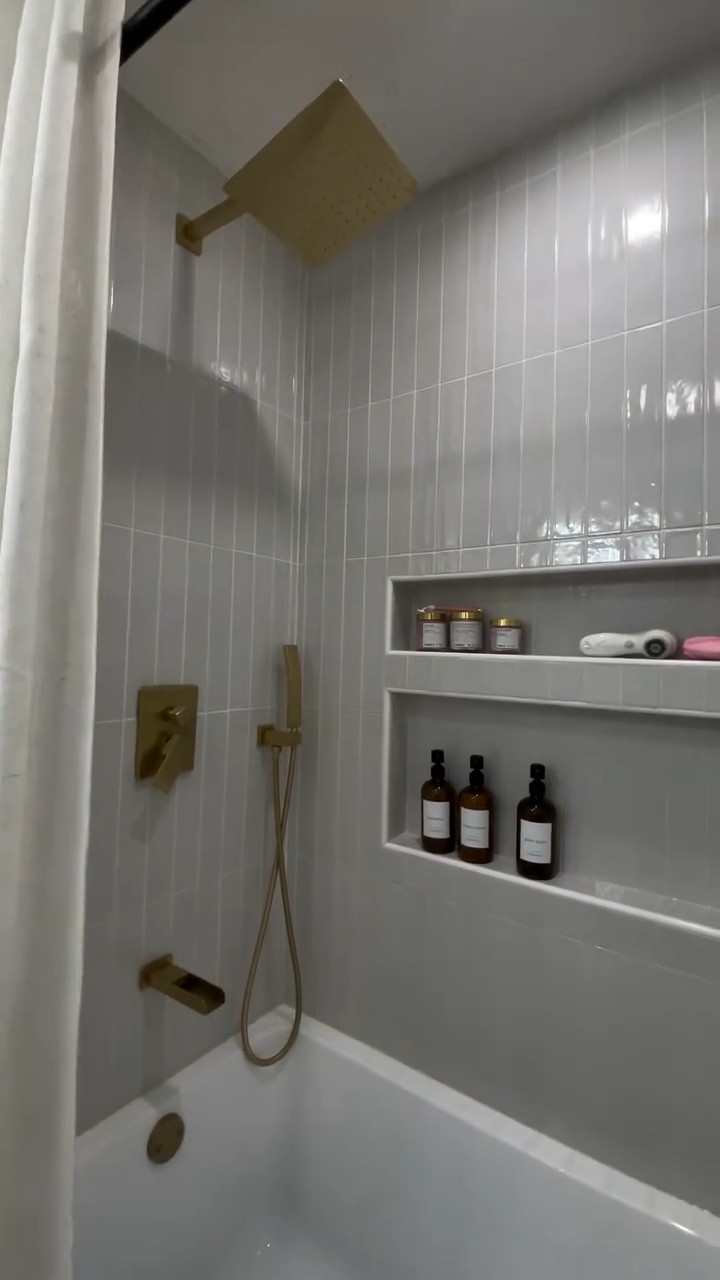 Bathroom Essentials ✨ • if you like to create a spa or aesthetic feel in your bathroom, then you will LOVE these pump bottles! 

Simply fill them with your favorite bodycare & enjoy ✨

#bathroomfinds #bathroominspiration #shopltk #ltk #liketkit #liketoknowit #amazonfinds #amazonhome #amazondeals #amazonmusthaves 

#LTKStyleTip #LTKHome #LTKVideo