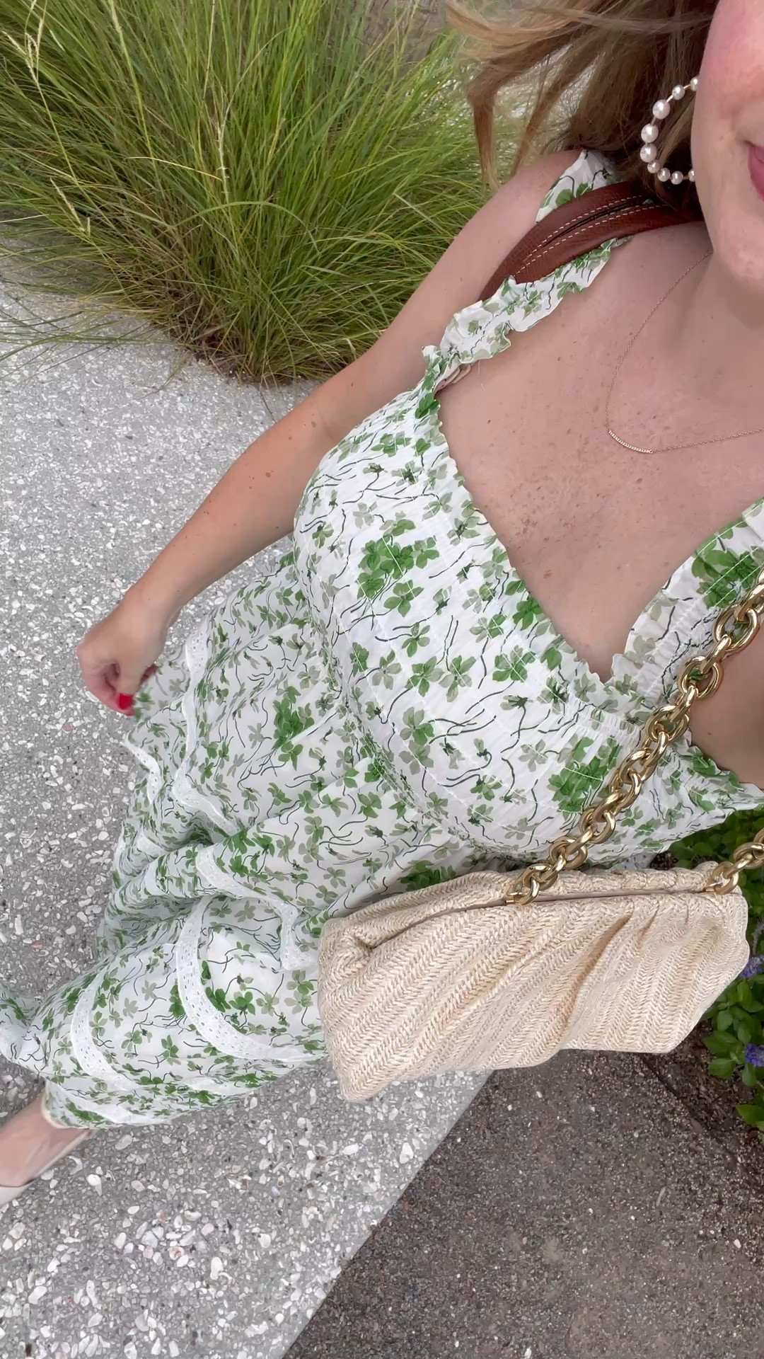 This hill house dress is becoming a summer staple for me 🤭💚 loving all the green right now!