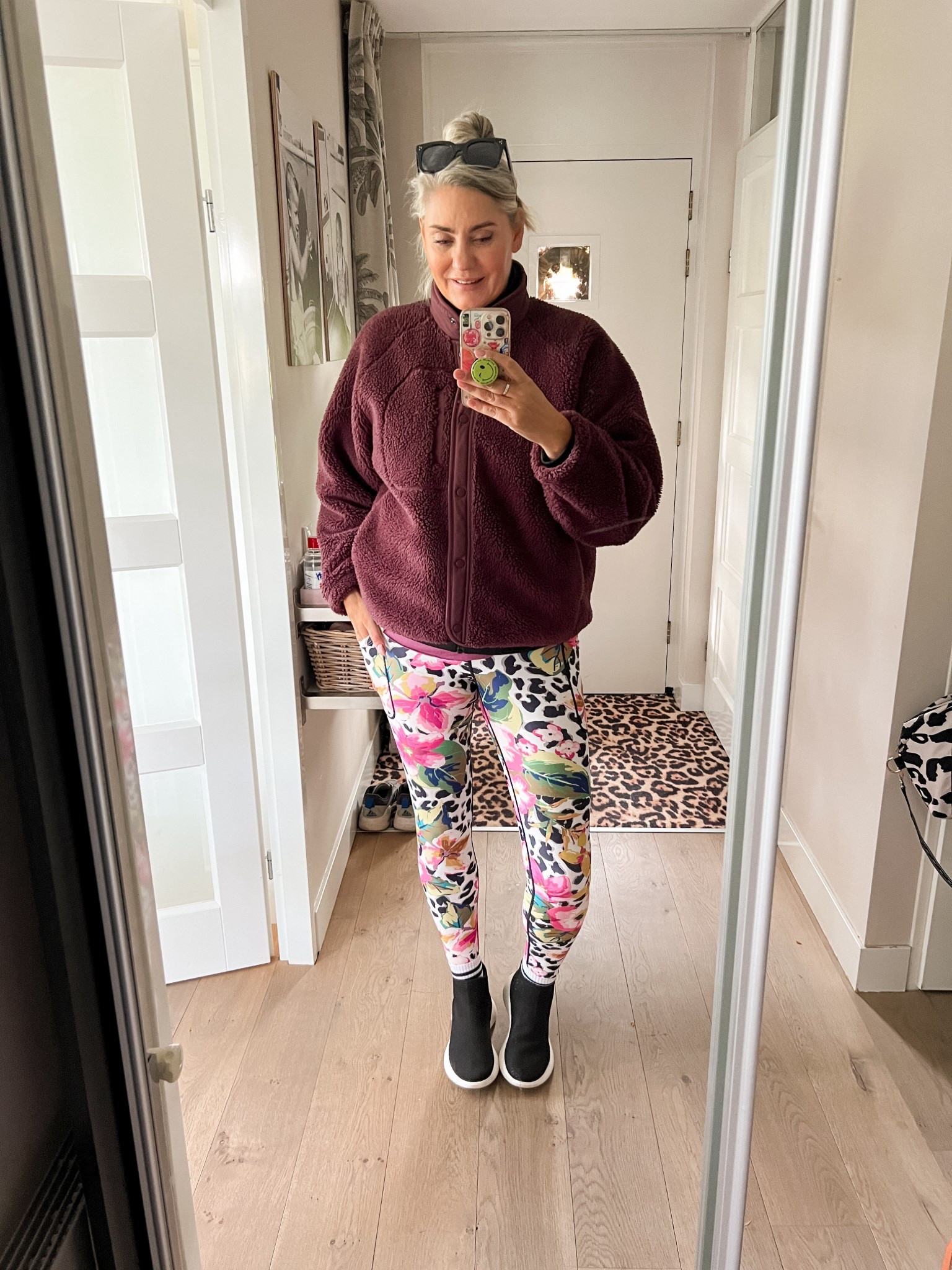 OOTD - Zondag. Er zijn dagen dat ik me niet aankleed en de hele dag in sportkleding blijf lopen. Dit was zo’n dag. De legging is van Maya Freya en ik draag een M. 



#LTKnederlands #LTKeurope #LTKfitness