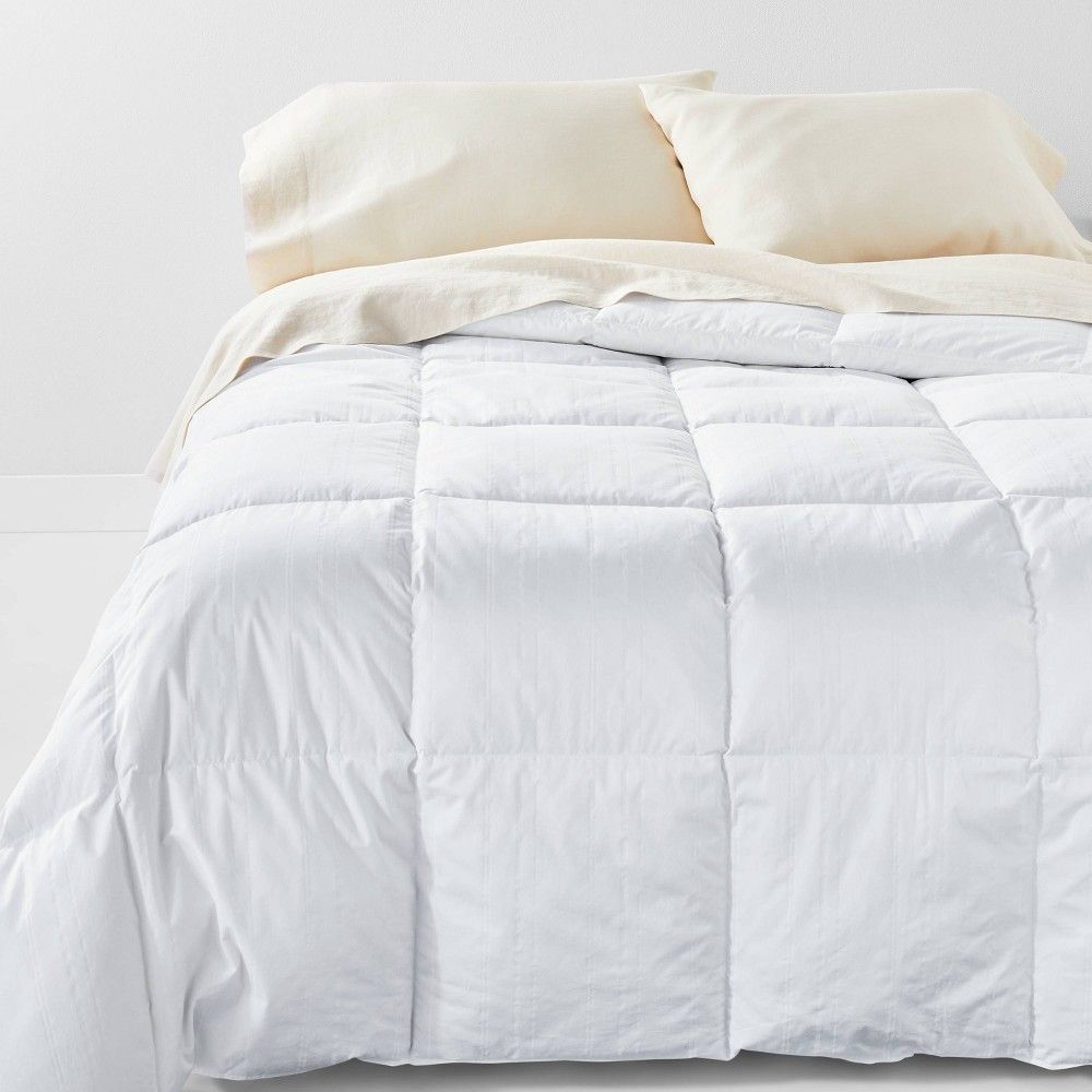 Full/Queen Ultra Weight Premium Down Comforter - Casaluna | Target