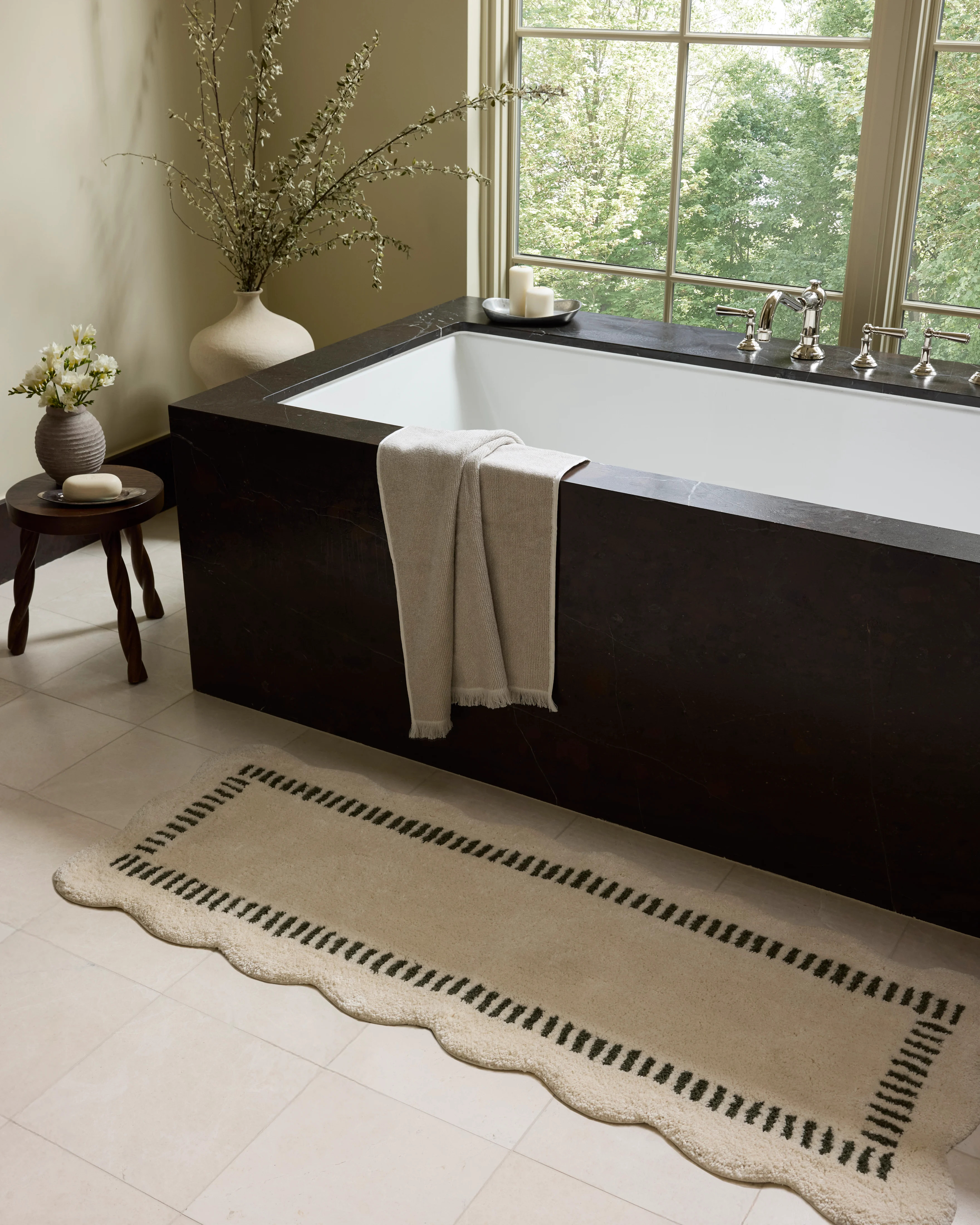 Chris Loves Julia x Loloi-Valerie Bath Mat-VLR-01-Ivory, Green | Rugs Direct