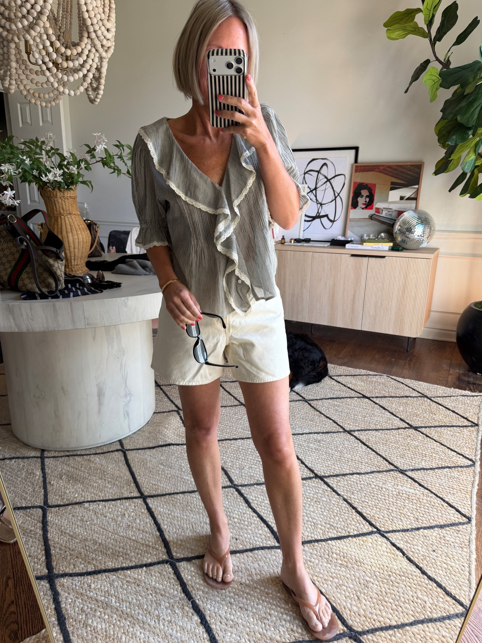 high sell out risk!!!
this top by @Madewell is perfection!  In an xxs with my adjustable waist Levi’s in a size up (26)


#LTKootd #LTKgrwm #LTKmomlife