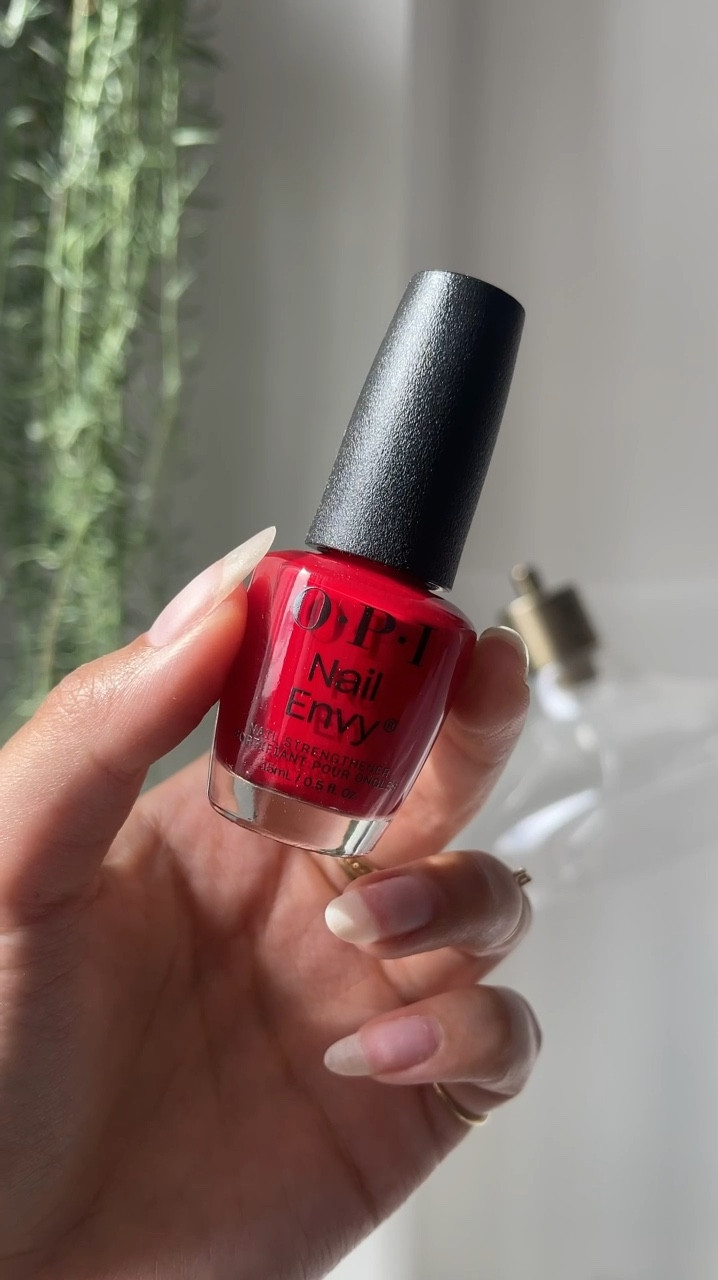 nail repairing products in between gel sets are a must

everything is OPI ✨