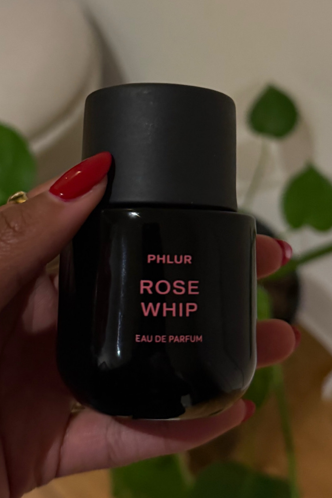 Date night fragrance 🖤🌹