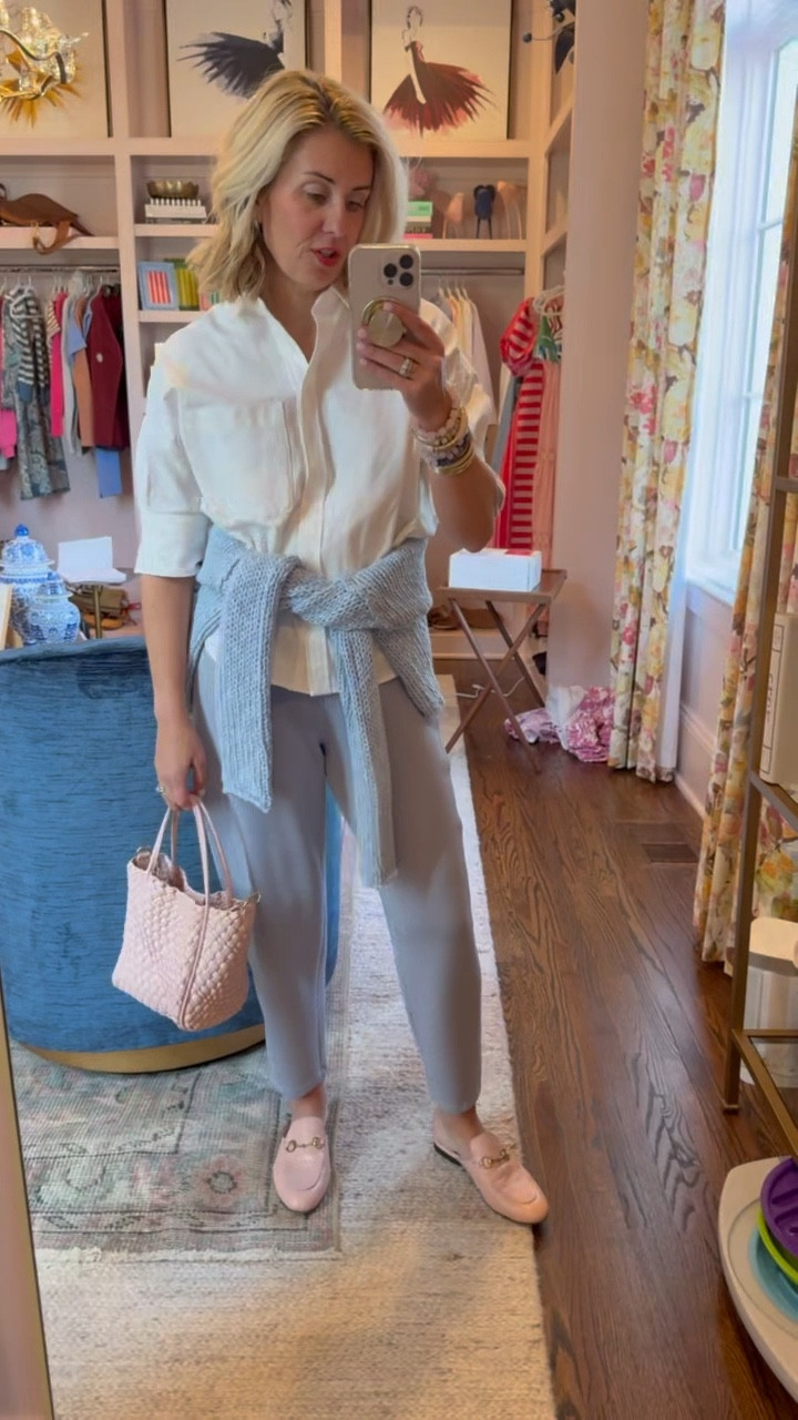 OOTD….y’all are loving this oxford from Anthro. Wearing it with my Spanx Barrels. Don’t think Spanx is only casual y’all! 

Oxford - xs 
Barrel pants - small petite
Sweater - xs
Mules - 8


#LTKootd #LTKOver40 #LTKmomlife