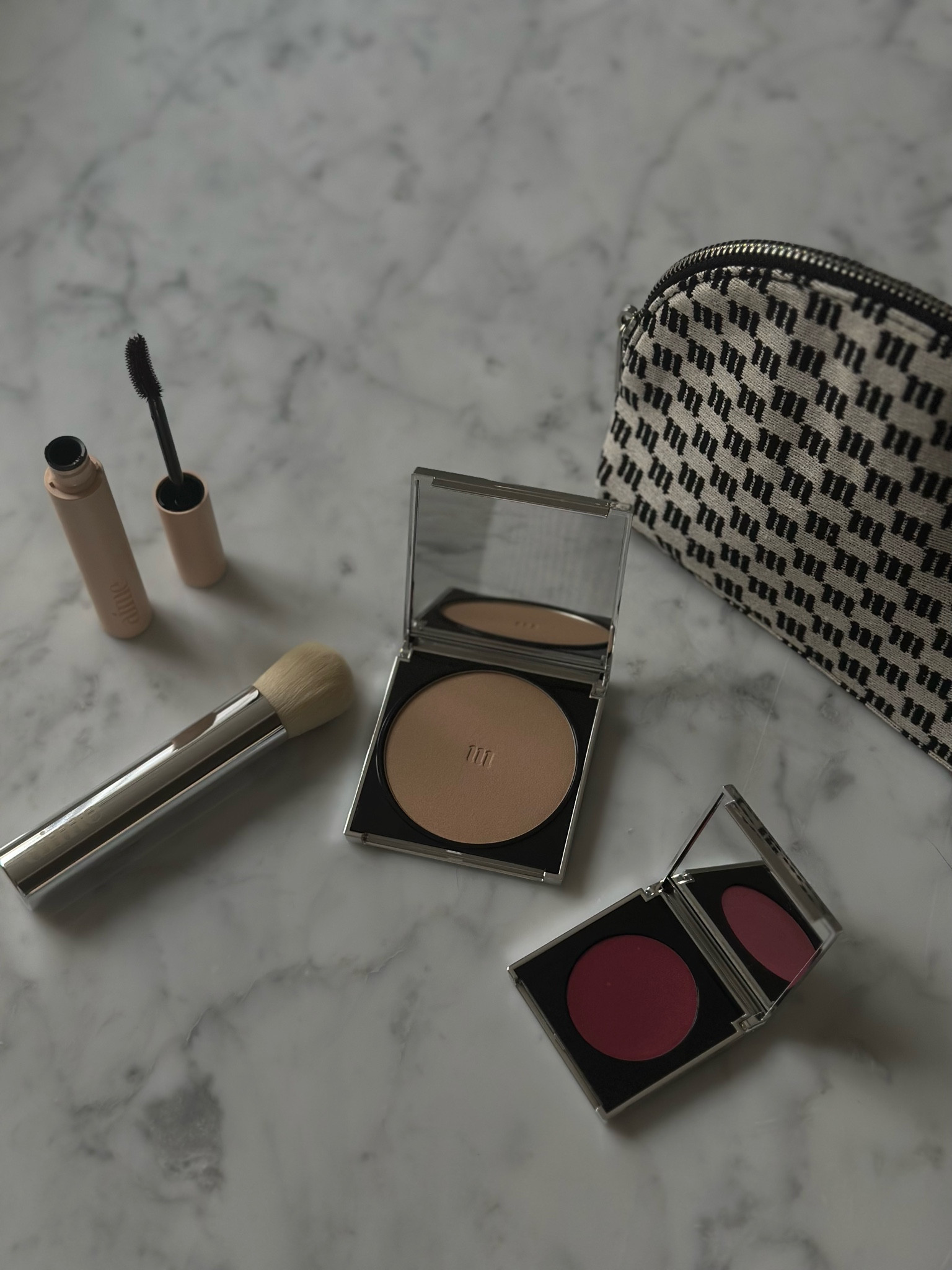 New in from Aime Skincare #ltkbeauty


#LTKfindsunder100 #LTKbeauty #LTKeurope