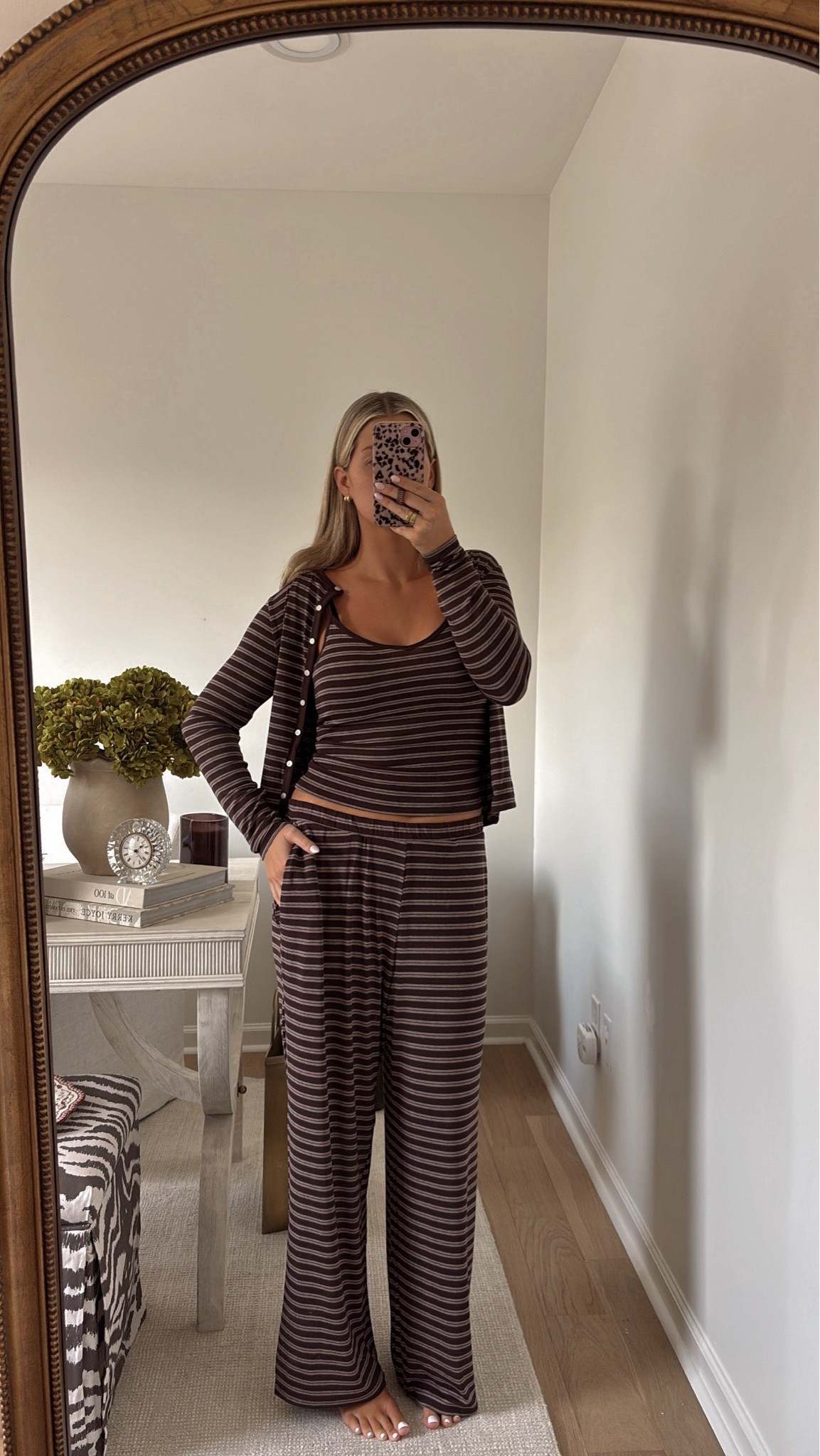 this Abercrombie set is actually perfection 🤎 wearing all mediums!