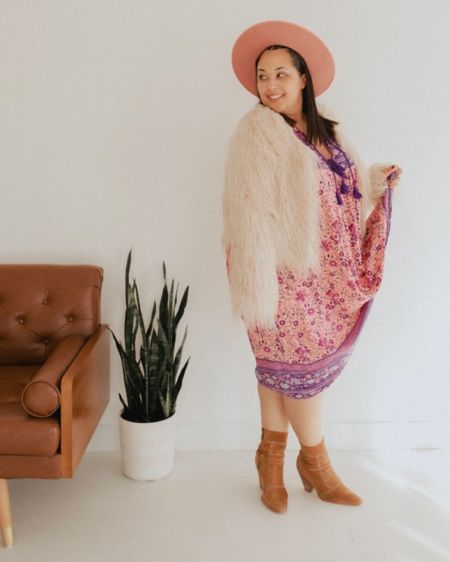 On the blog I recently spoke about how everyone can be a boho babe, and one of the easiest ways is through jackets and accessories. Today I’m linking some gorgeous bohemian faux fur jackets that can be dressed up or down!

#LTKFind #LTKstyletip #LTKunder100