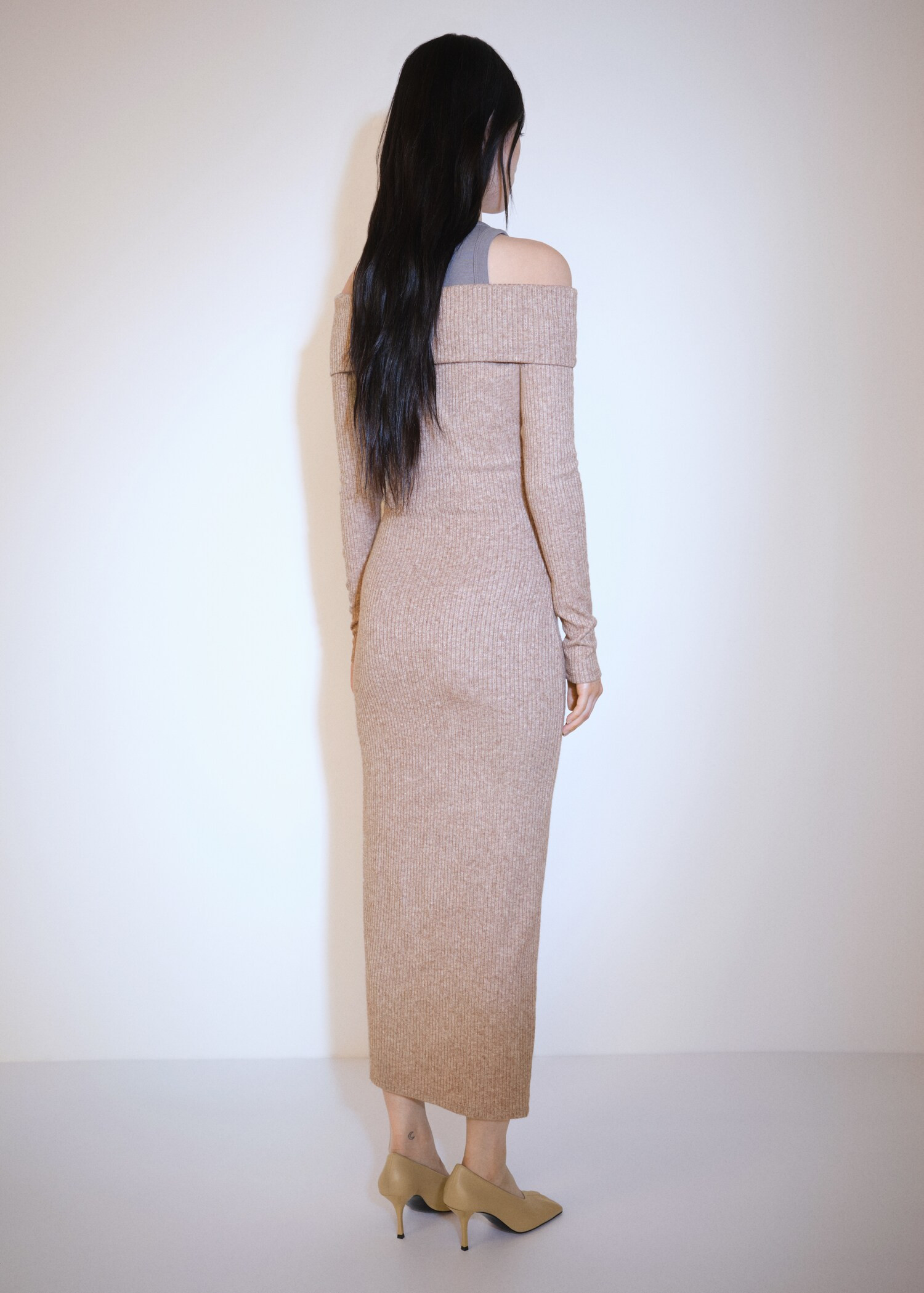 Off shoulder knitted dress | Mango Canada