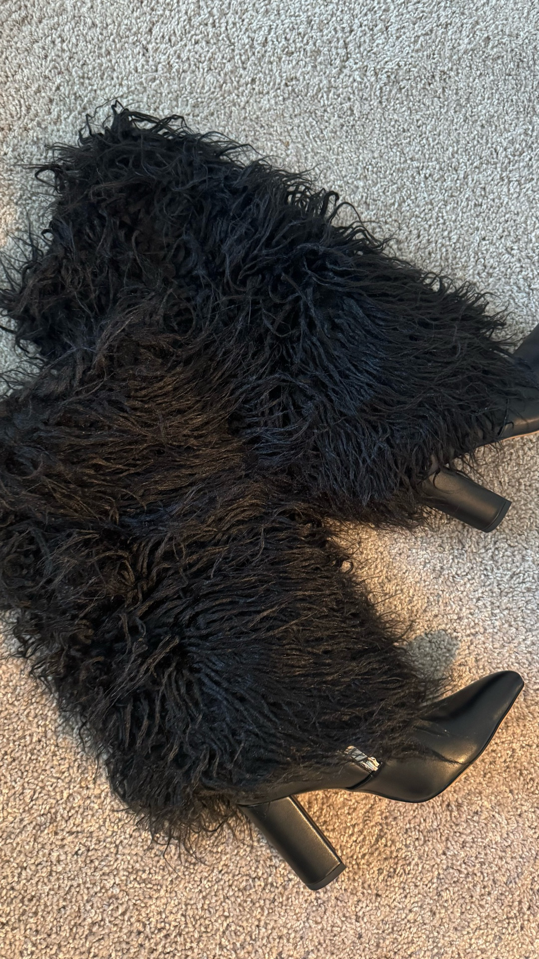 Black boots are a fall essential! 🍂🍁

#fallfashion #bootsforthefall #blackboots #furboots

#LTKStyleTip #LTKHoliday #LTKFindsUnder50