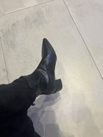 New Arrival Fashionable Pointed Toe Chunky Heel Women's Boots Slim Fit Booties | SHEIN