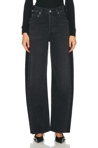 Citizens of Humanity Ayla Baggy Crop in Tuxedo Voila - Black. Size 30 (also in 31). | FWRD 