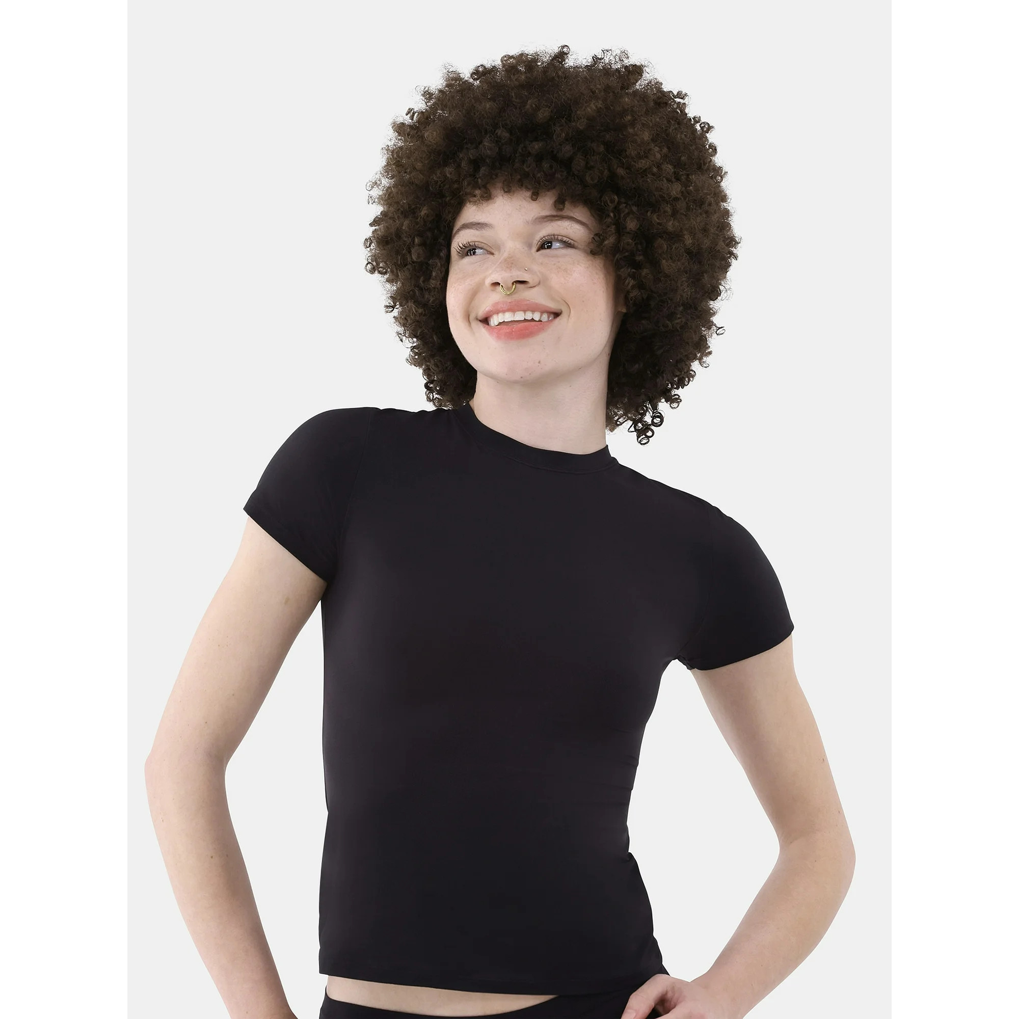 No Boundaries Women's Fit Stretch Short Sleeve T-Shirt, Sizes XS-3XL | Walmart (US)