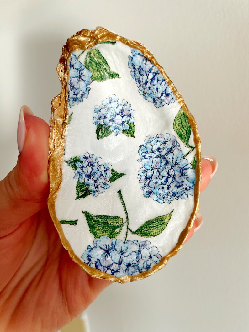 Hydrangea Shell Ring/trinket Dish, Oyster Shell, Dish, Jewelry Dish, Home Decor, Perfect for Gift... | Etsy (US)