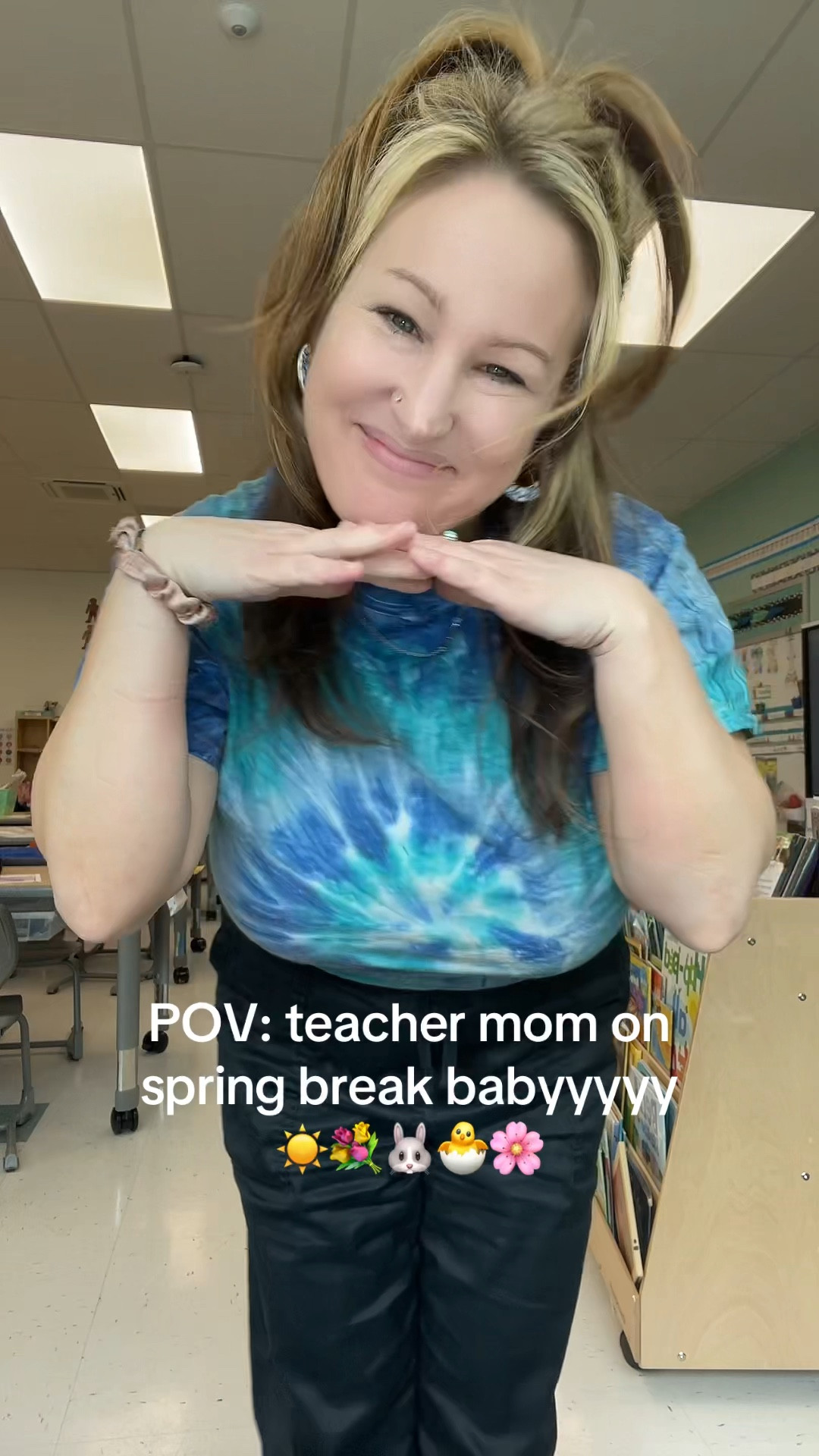 This is actually a school shirt that I turned around but have linked a similar one! 

Height- 4’11
Pants- Target size M (long on me)
Shoes- tts

#LTKMidsize #LTKPetite #LTKStyleTip