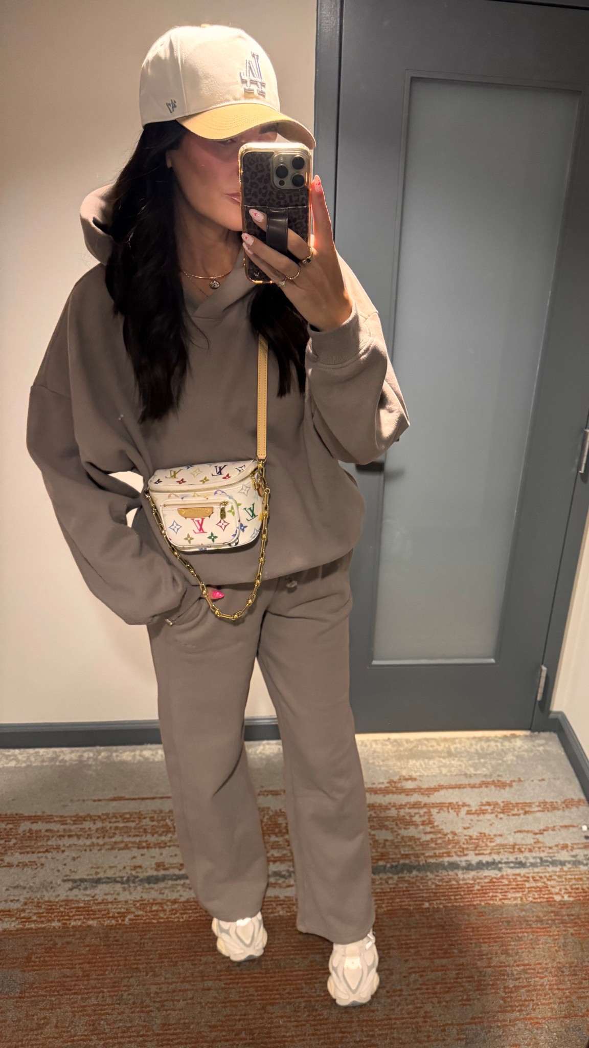 Matching set 
Medium/large hoodie 
Medium sweats 

#LTKTall #LTKootd #LTKOver40