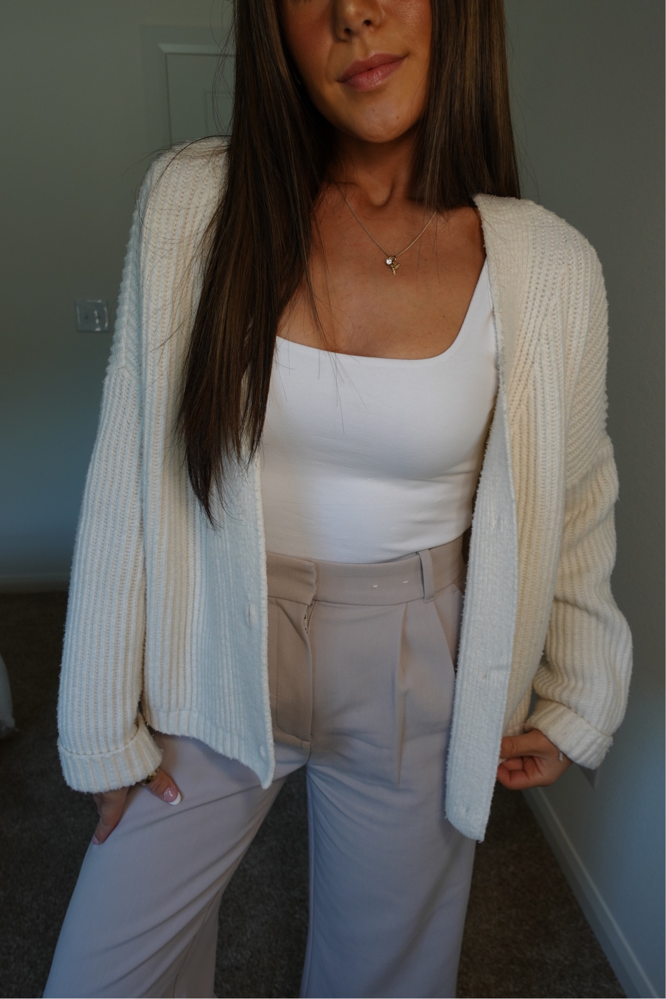 Abercrombie office fit

#LTKFindsUnder100 #LTKStyleTip #LTKFindsUnder50