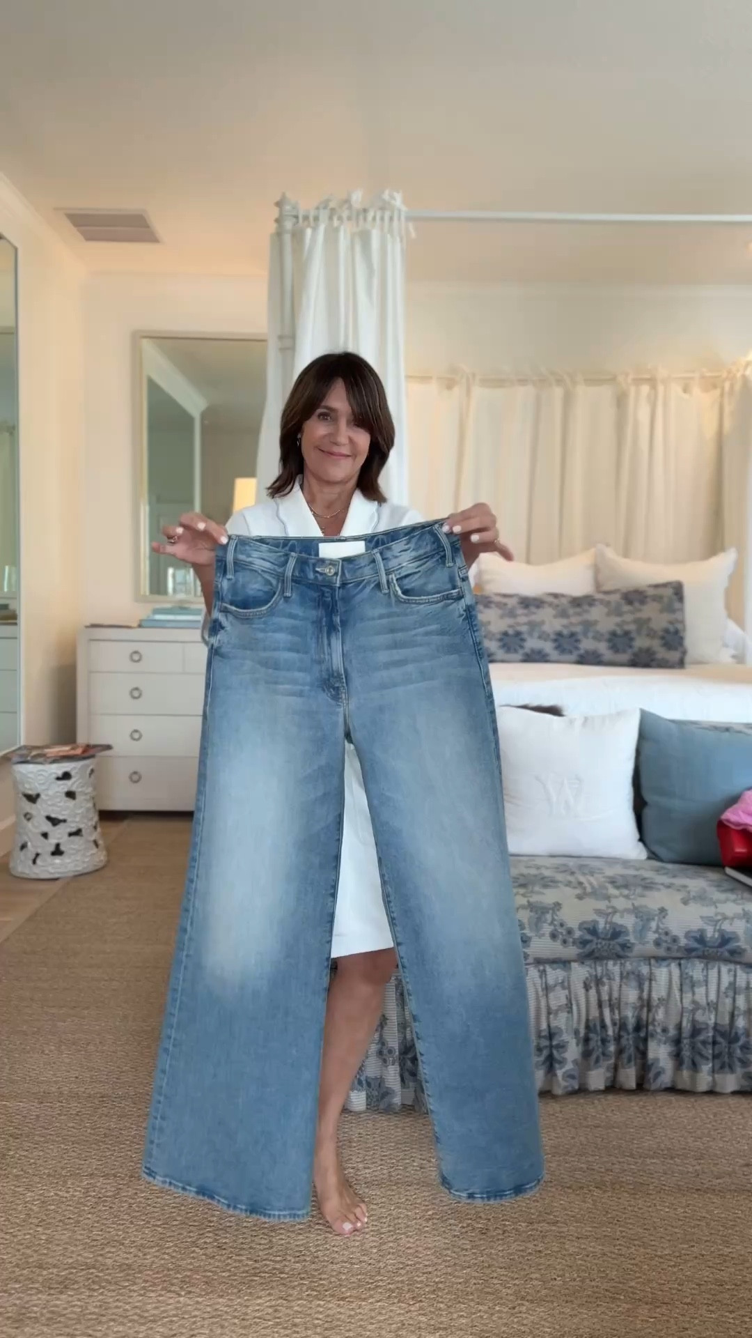 My MOST-WORN jeans that keep selling out! 💕🌟

Everyone loves these jeans, and this wash is hands down my favorite - called I Confess, and it’s finally back in stock 🤩

For reference I wear a 27 petite, and they come in regular and petite lengths. I highly recommend these!

#LTKSeasonal #LTKOver40 #LTKPetite