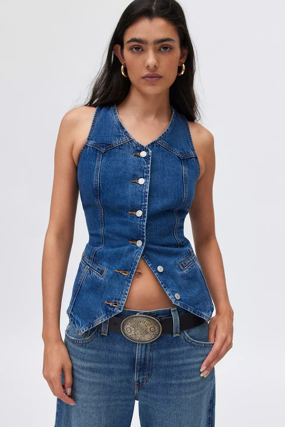 Levi’s® Longline Denim Vest | Urban Outfitters (US and RoW)