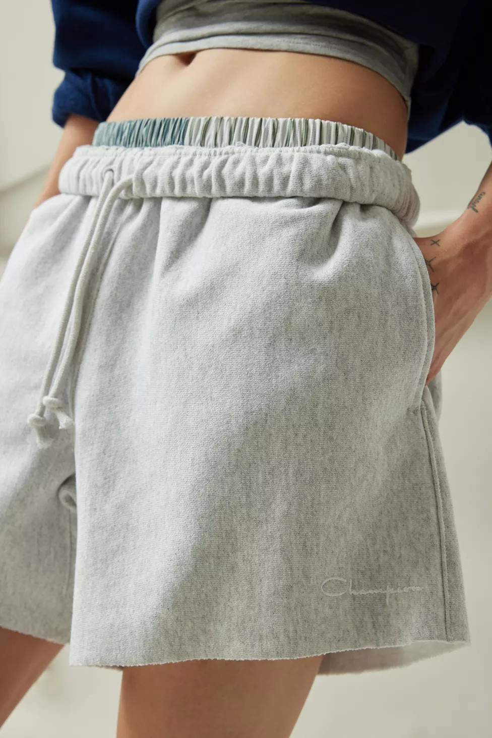 Champion UO Exclusive Reverse Weave 5" Cutoff Short | Urban Outfitters (US and RoW)