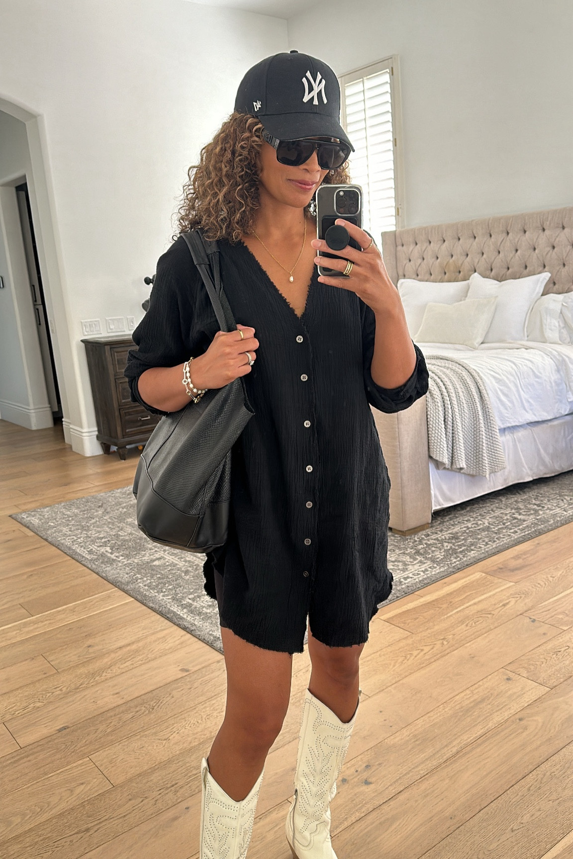 SUMMER DRESS STYLE//wear this dress with boots, sneaks or sandals for an effortless boho look!!



#LTKFindsUnder50 #LTKStyleTip