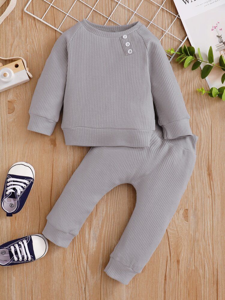 Baby Fake Button Raglan Sleeve Waffle Knit Pullover & Sweatpants | SHEIN