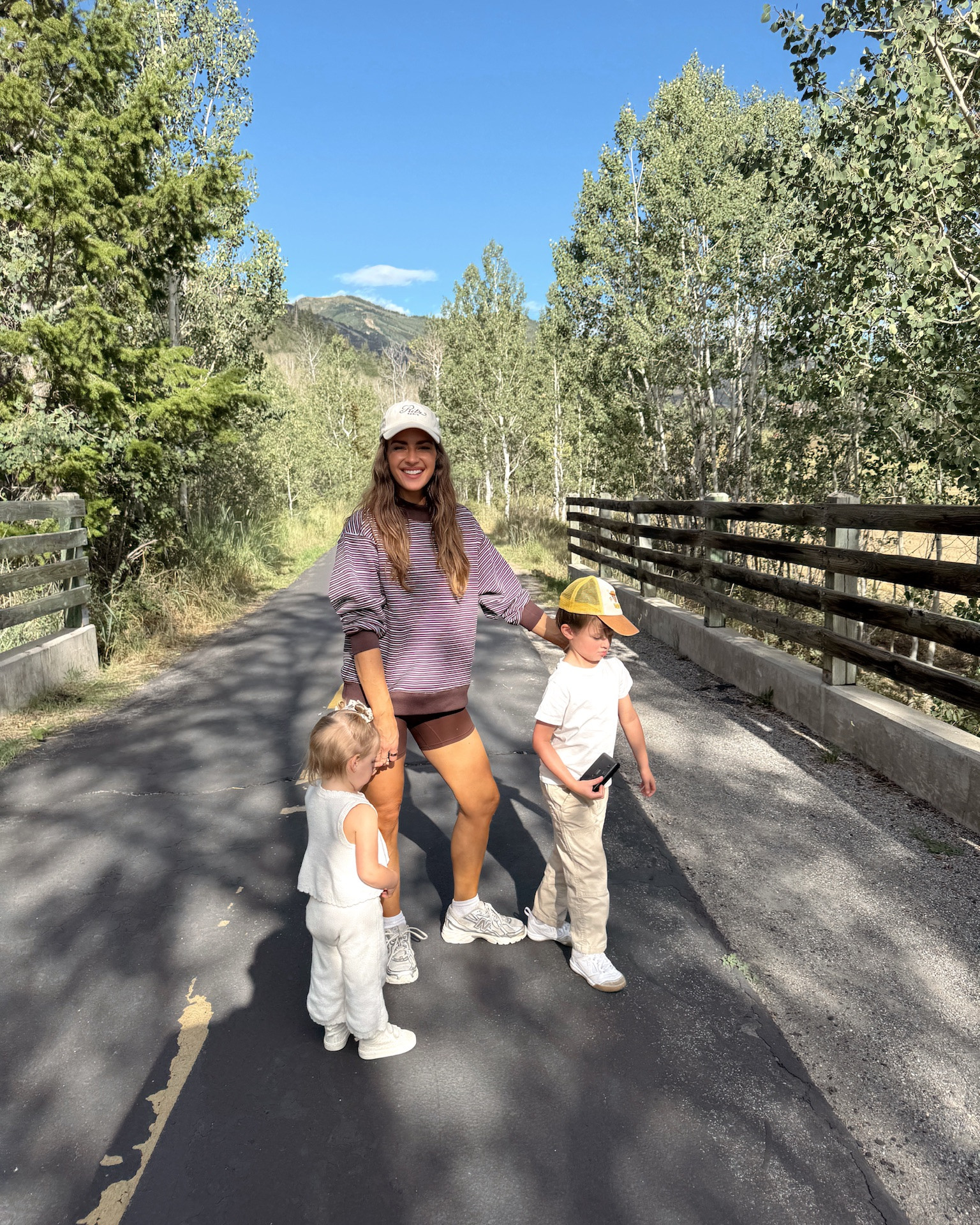 OOTD - hiking with the kiddos ⛰️

#LTKmomlife #LTKdayinmylife #LTKootd