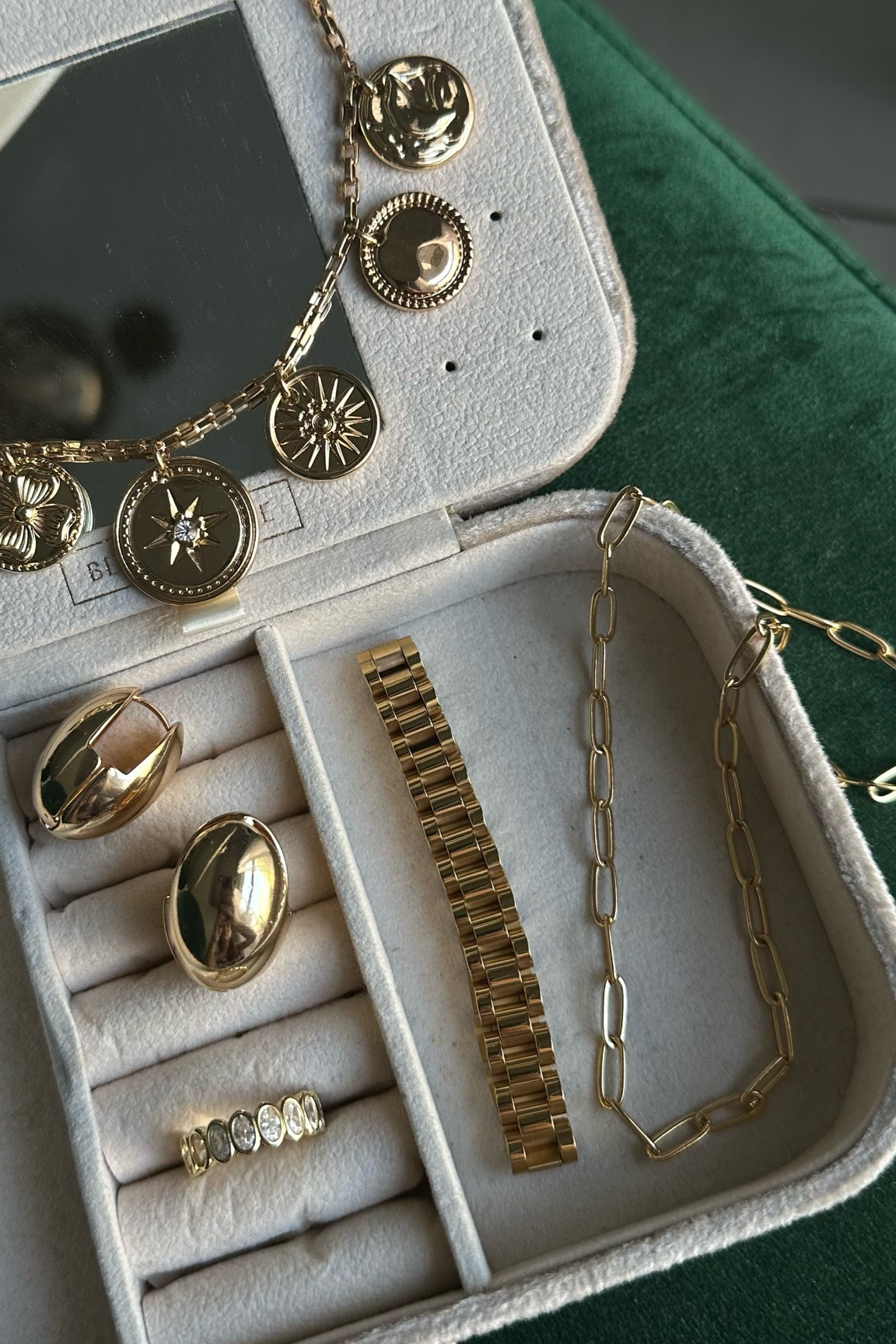 New jewelry added to the collection 😍

#LTKStyleTip #LTKFindsUnder100