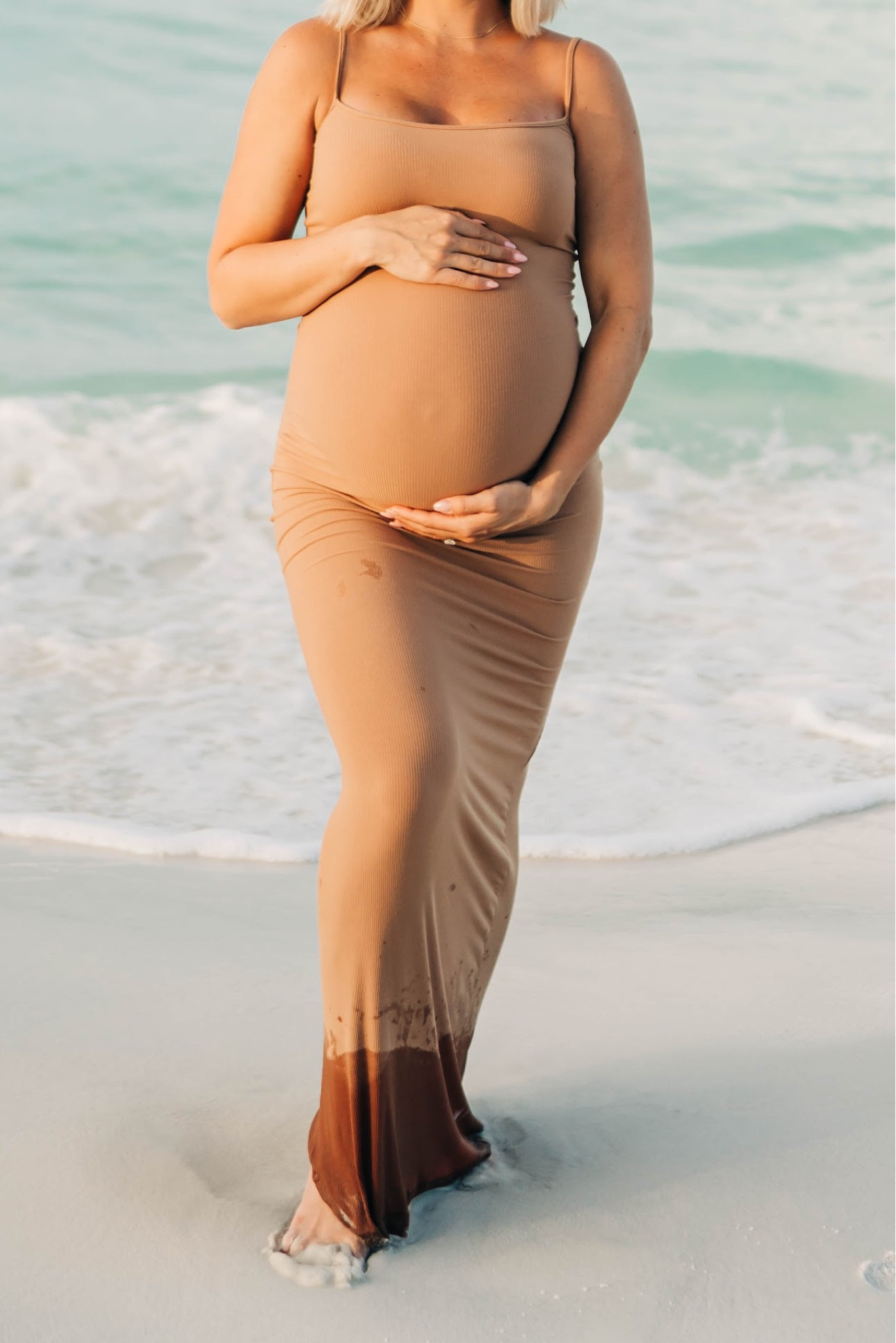The most perfect maternity dress — wearing a medium #bumpstyle #bumpfriendly 

#LTKunder100 #LTKbump