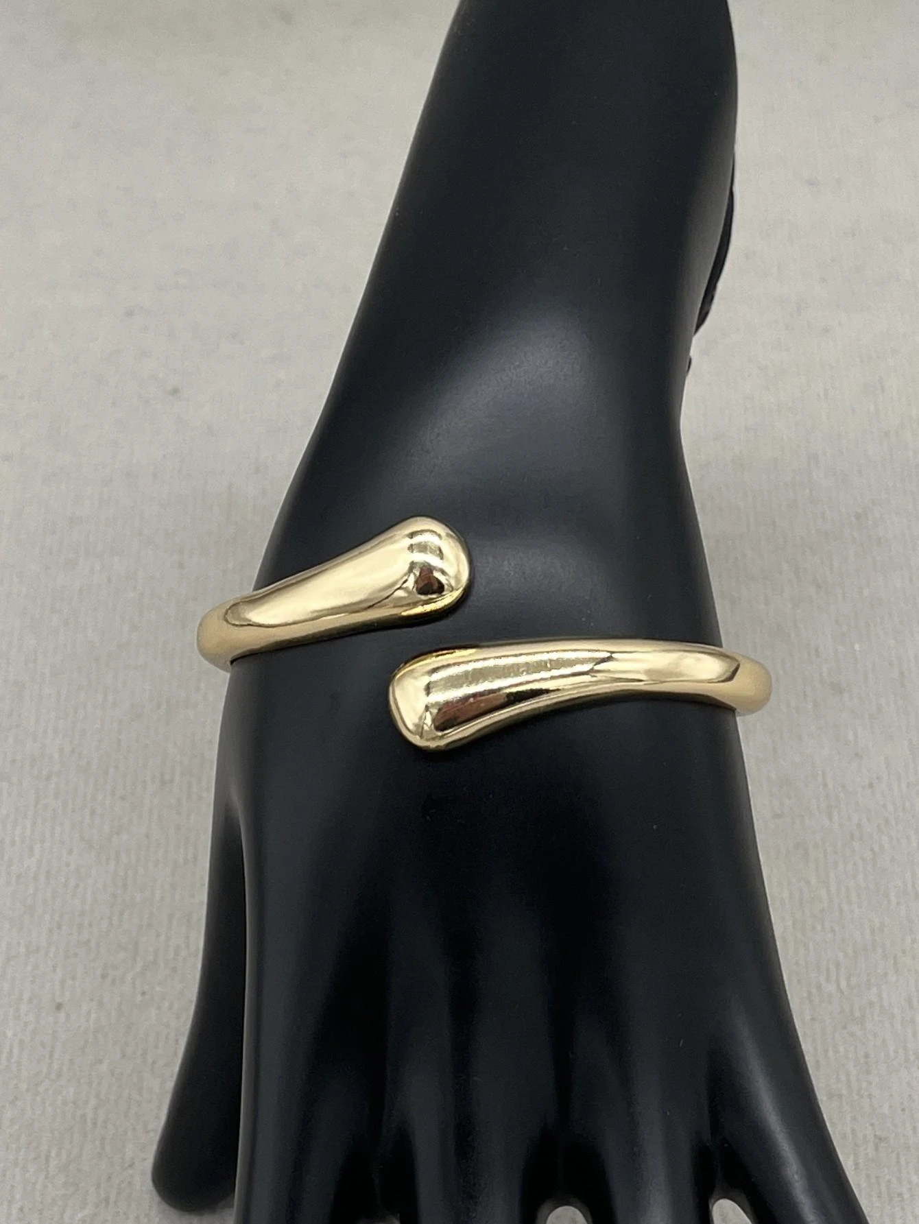 Minimalist Cuff Bangle | SHEIN