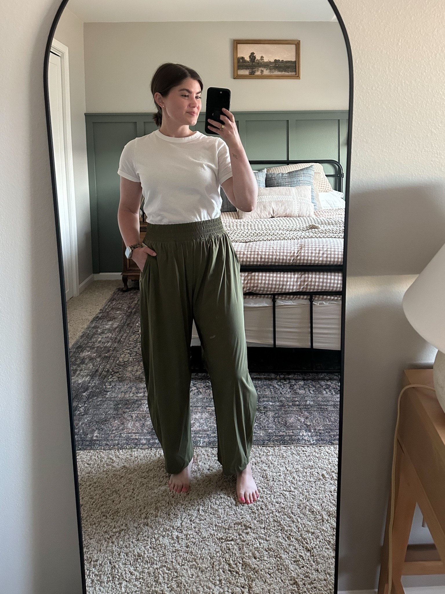 Obsessed with these olive high rise woven barrel leg pants for fall! I sized up to a medium for an oversized fit! 

Everyday crew neck vintage tee from old navy on sale for $8 today!

#LTKootd #LTKPetite #LTKActive