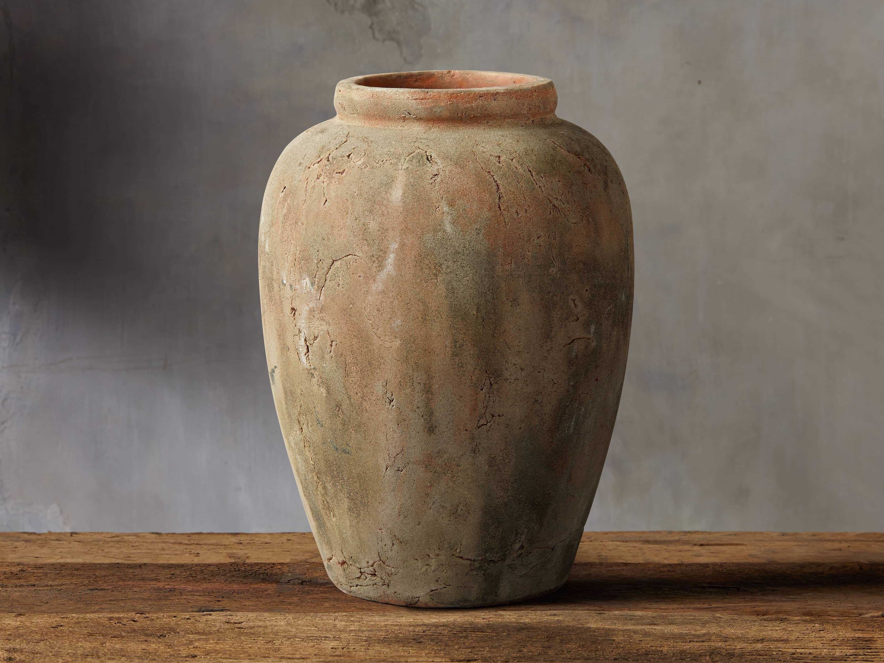 Amphora 19 | Arhaus