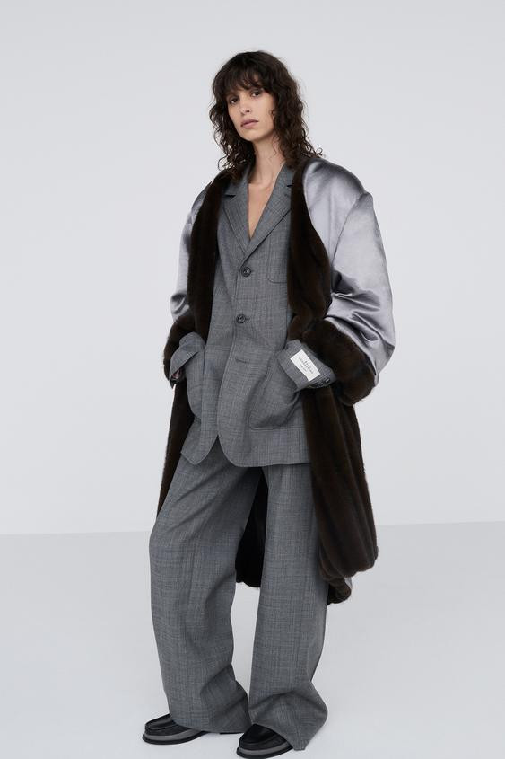 CONTRAST REVERSIBLE FAUX-FUR COAT | Zara US