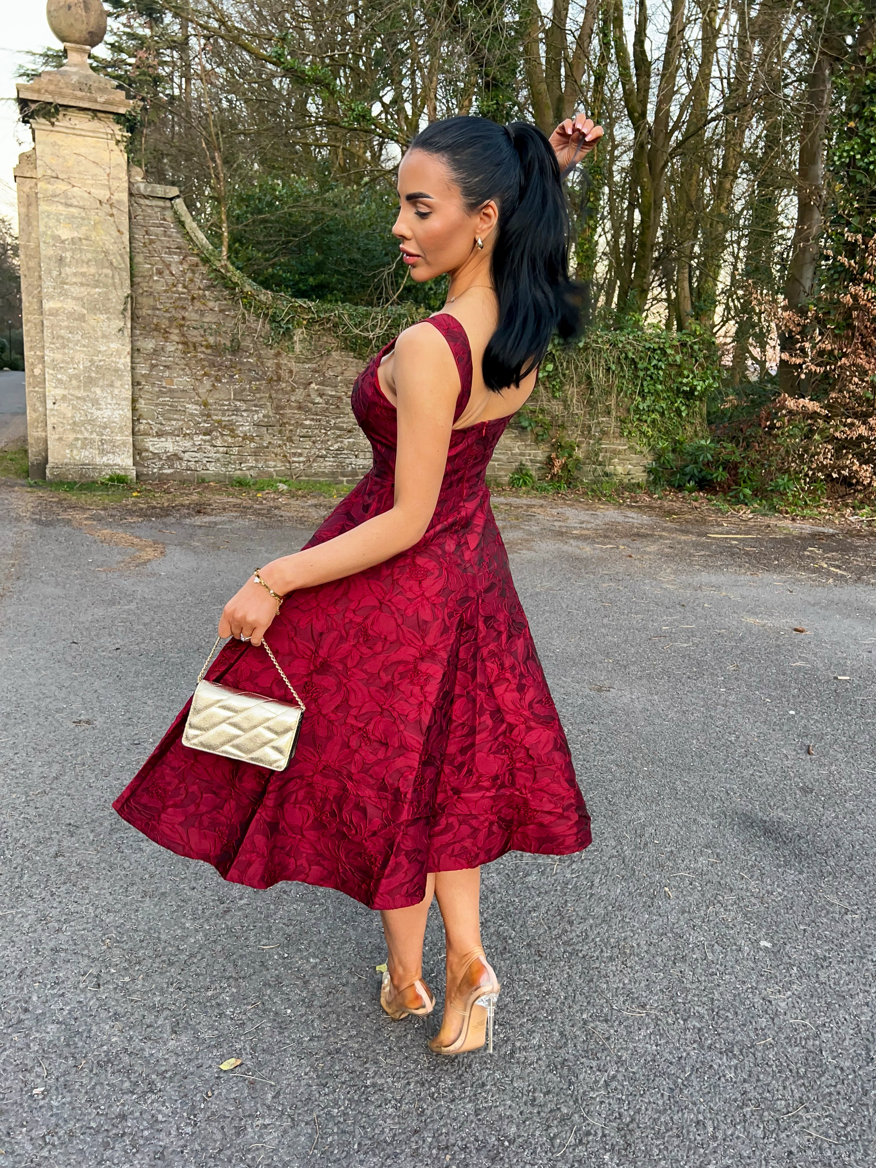 Summer wedding guest dream dress 😍✨
The fit, the fabric, the color... I'm in love. This deep red gives such romantic, elegant vibes and the quality is honestly incredible — super structured but still easy to move in. It cinches at the waist and flares just enough to feel extra without being over the top.

Wearing size S and I’m 5’5” — it fits like a glove and is so flattering around the bust and waist.

I paired it with nude heels and a mini gold bag for a timeless look, but you could totally add a bold lip or statement earrings to dress it up even more.

This would be perfect for a summer wedding, formal garden party, or even an evening event. Trust me, this one’s a showstopper 🔥

 

 #LTKwedding #LTKluxury #LTKdresses
