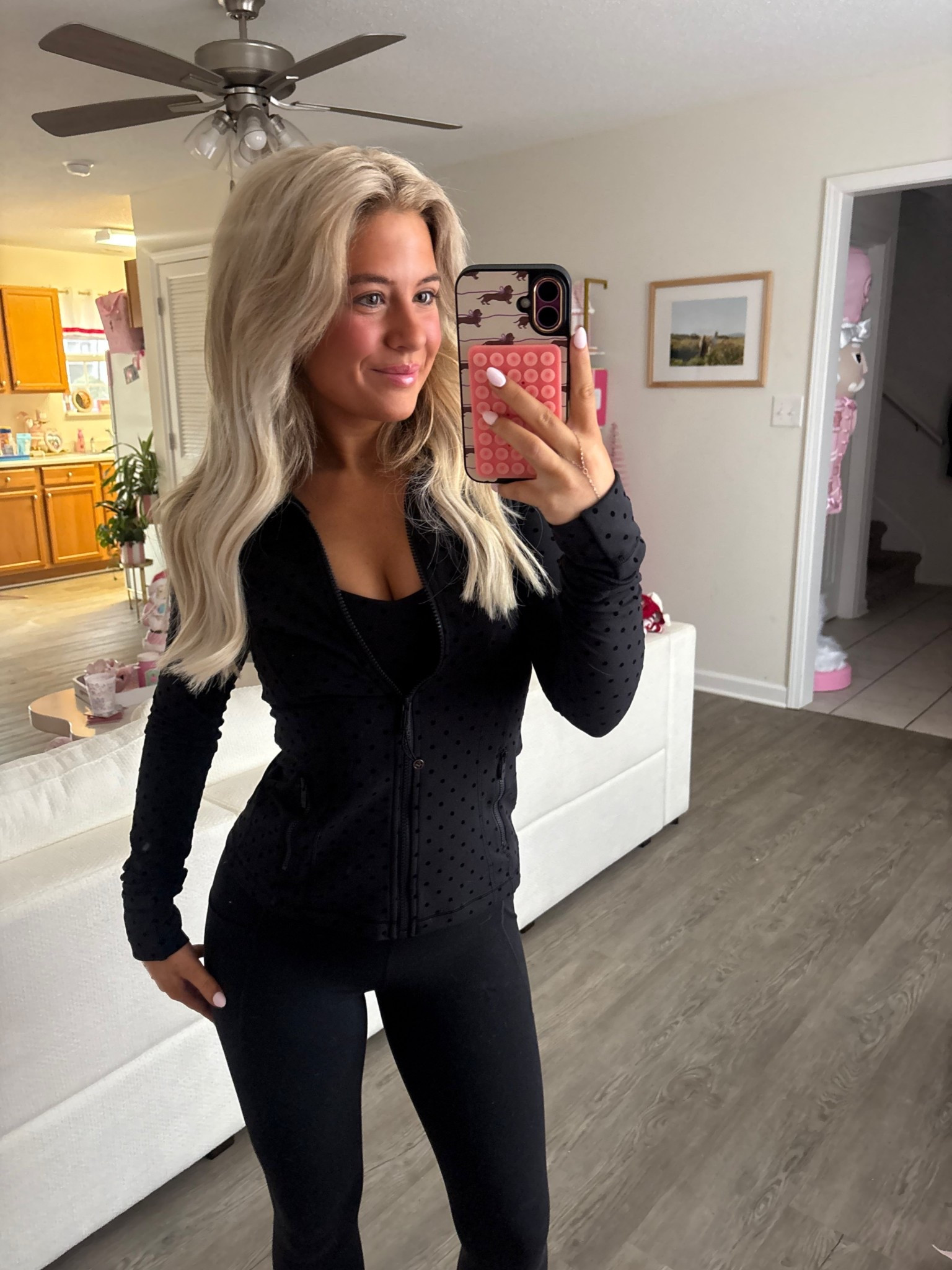 fav workout jacket rn! 

#LTKGiftGuide #LTKfitnessgoals #LTKSeasonal