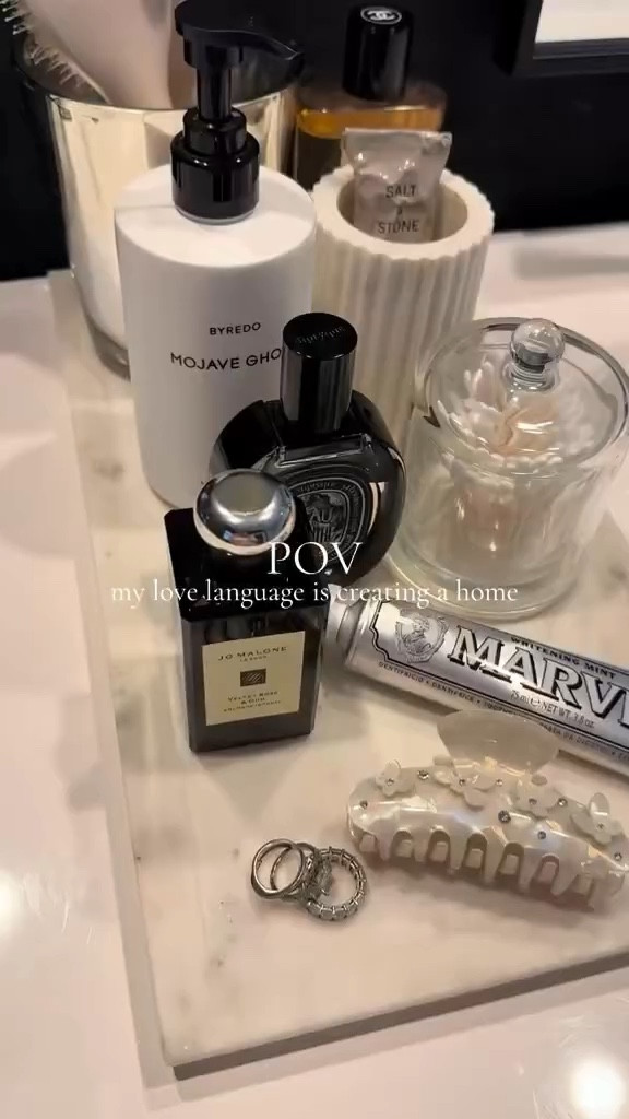 File under: my love language 

Little moments of our home and routines as of late 🤎✨ 

#home #homestyle #homemaking #interiors  #momlife