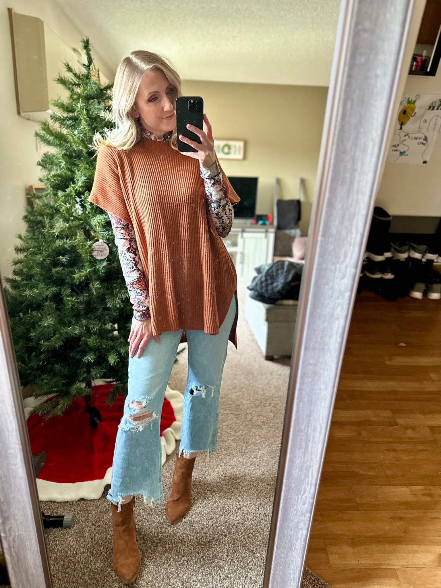 Wearing 26 in jeans and small in top. 

#LTKStyleTip #LTKootd #LTKFindsUnder100
