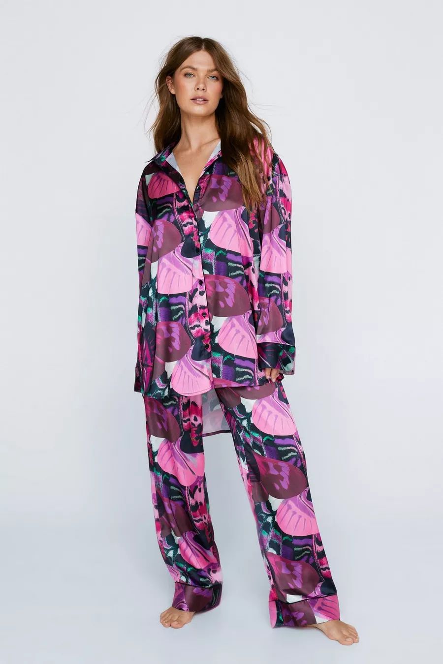 Satin Butterfly Print Oversized Pajama Pants Set | Nasty Gal (US)