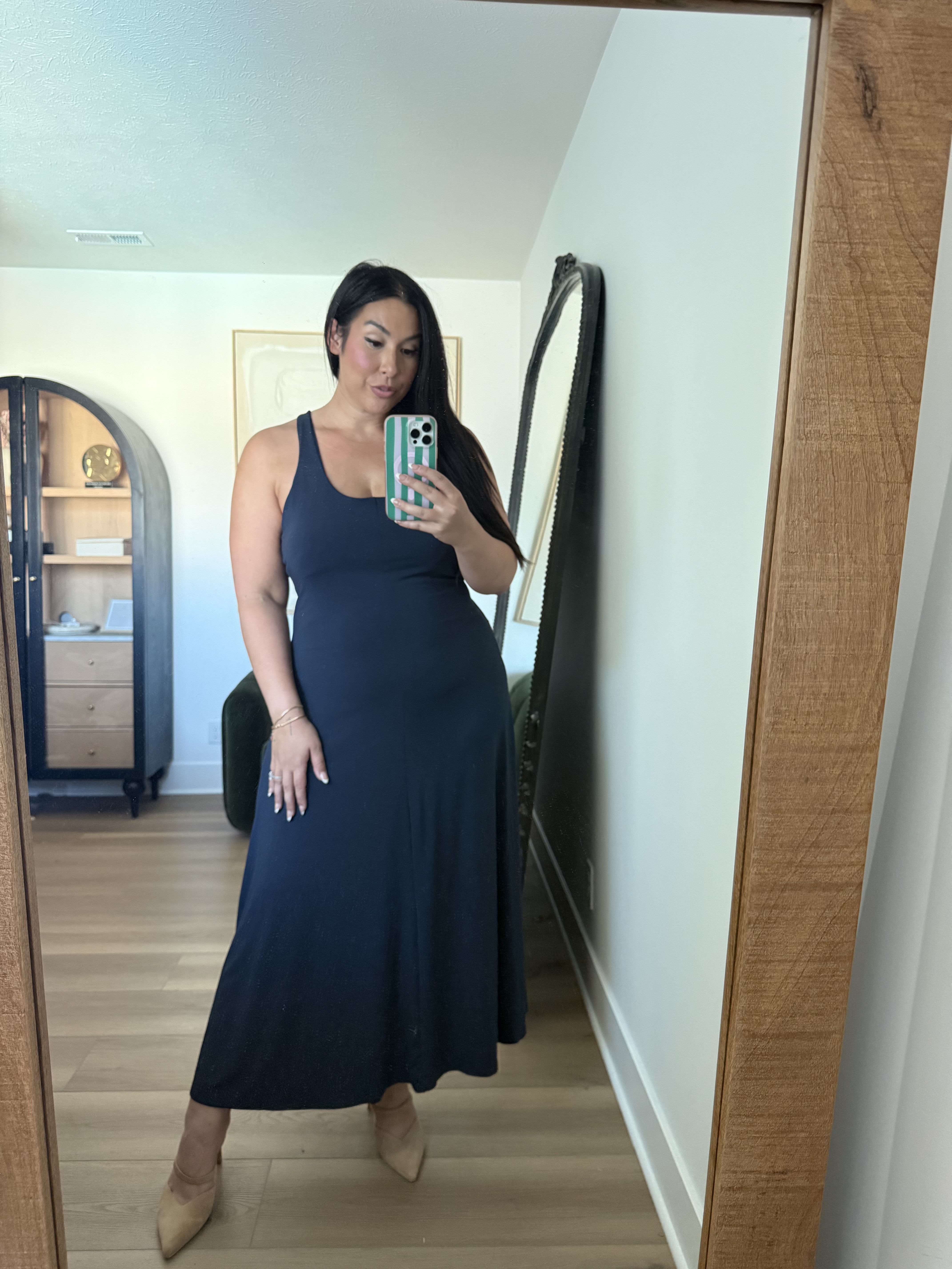 this dress is so comfy and flattering!
wearing an XL
fall outfits, midsize fashion, mom outfits 

 #LTKgrwm #LTKootd #LTKMidsize
