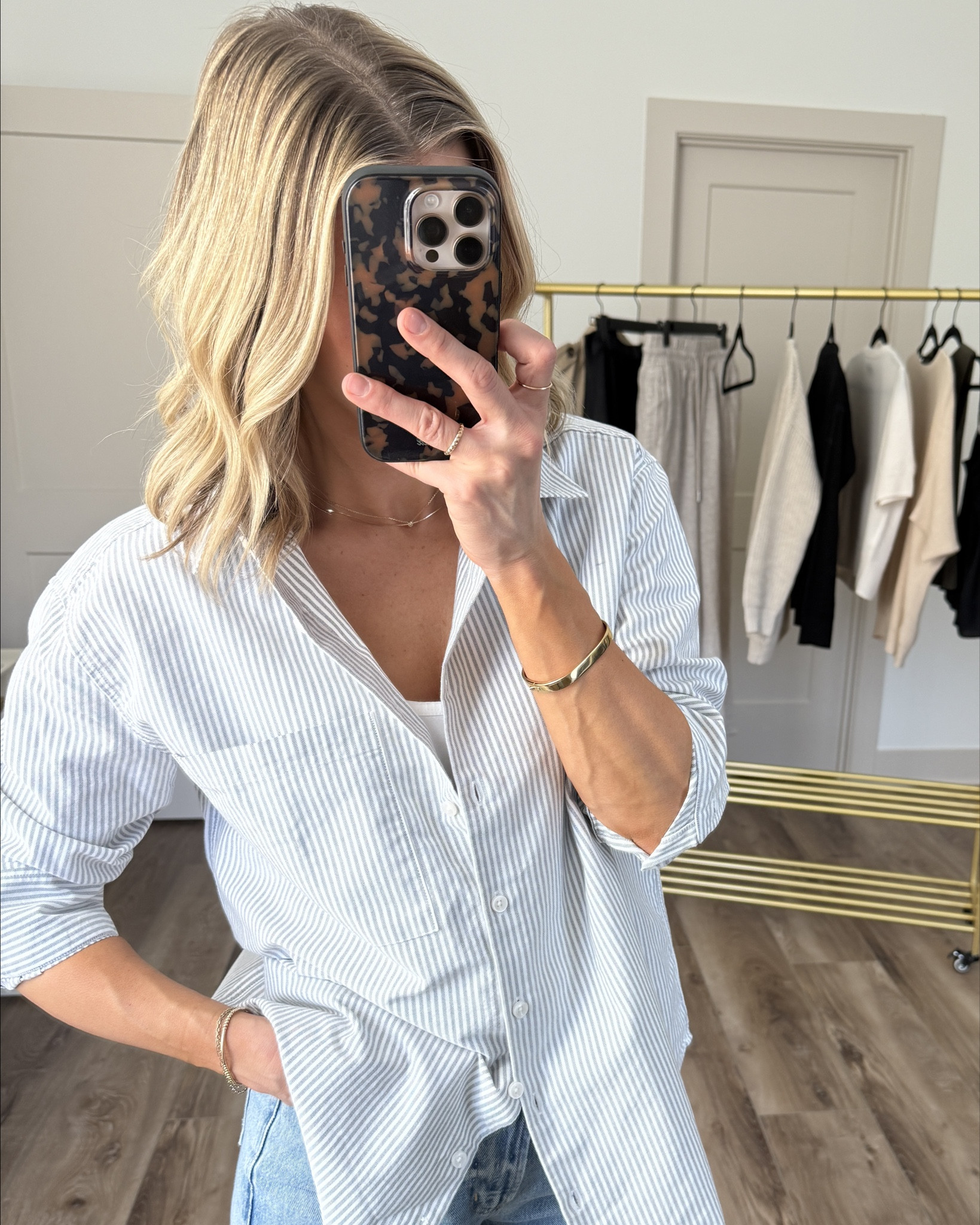 Wearing medium oxford shirt (sized up but fits tts)

@Quince #quincepartner

#LTKootd #LTKgrwm #LTKOver40