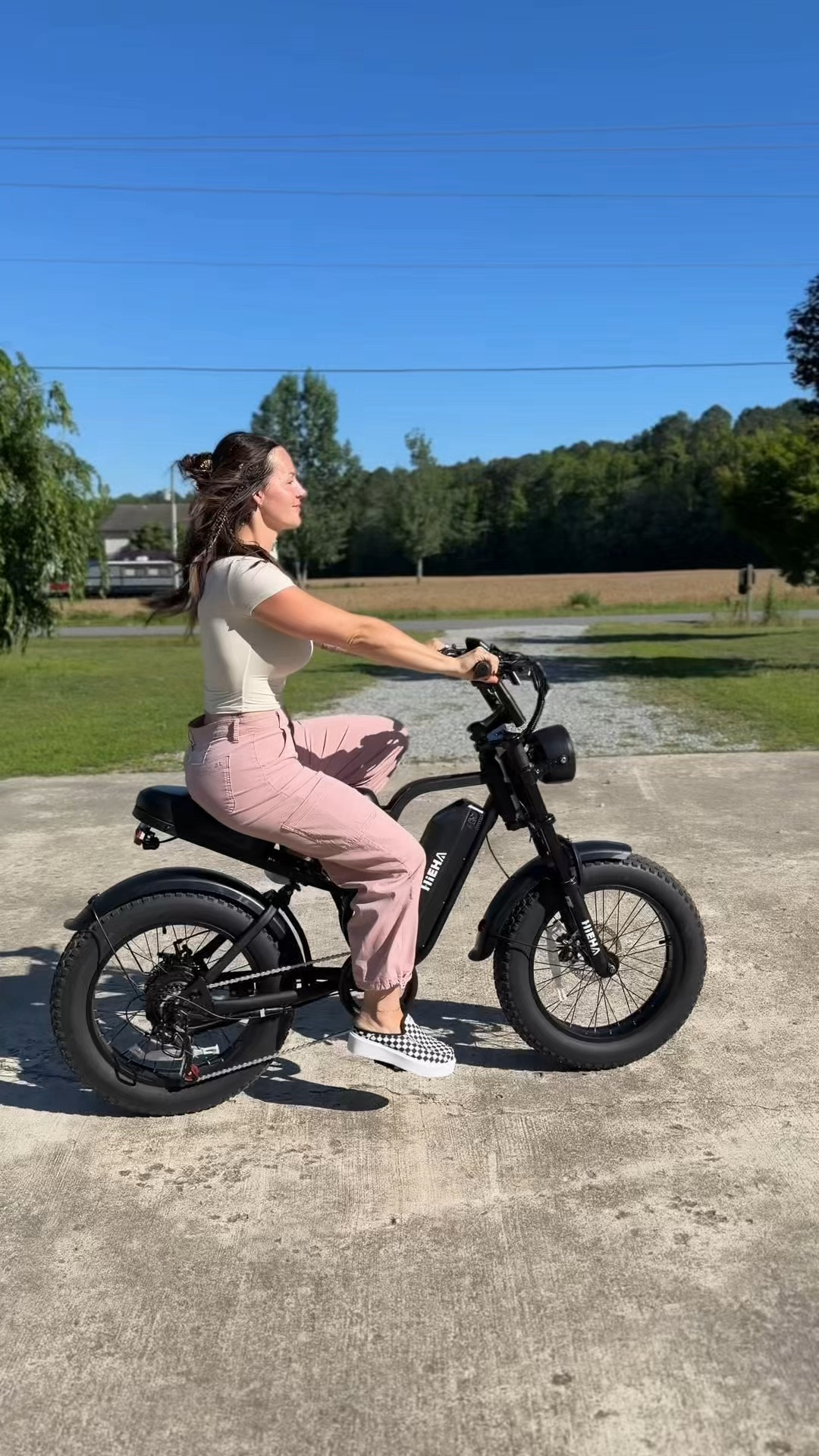 Why is this electric bike fancier than my actual car? 😂🚲⚡️ ￼ Gets me where I need to go without paying for gas! #ElectricBike #TechLife #WhyIsItSoCool

#LTKHome #LTKTravel #LTKdayinmylife