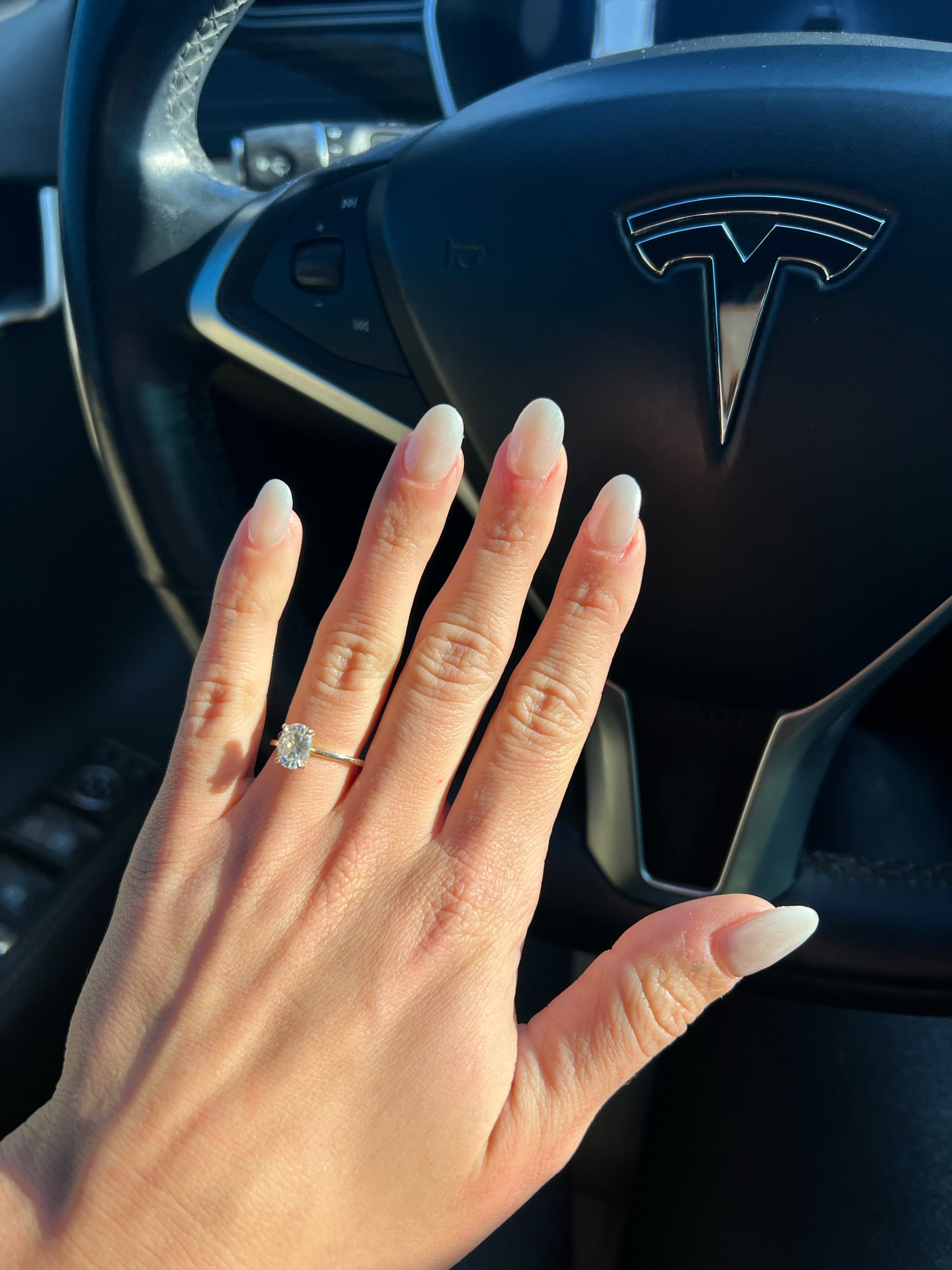 Did the Hailey Bieber nailssss.. like a glazed donut 🍩 

1 coat funny bunny 
1 coat chrome rub 
No chip top coat 

#LTKbeauty #LTKunder50 #LTKstyletip