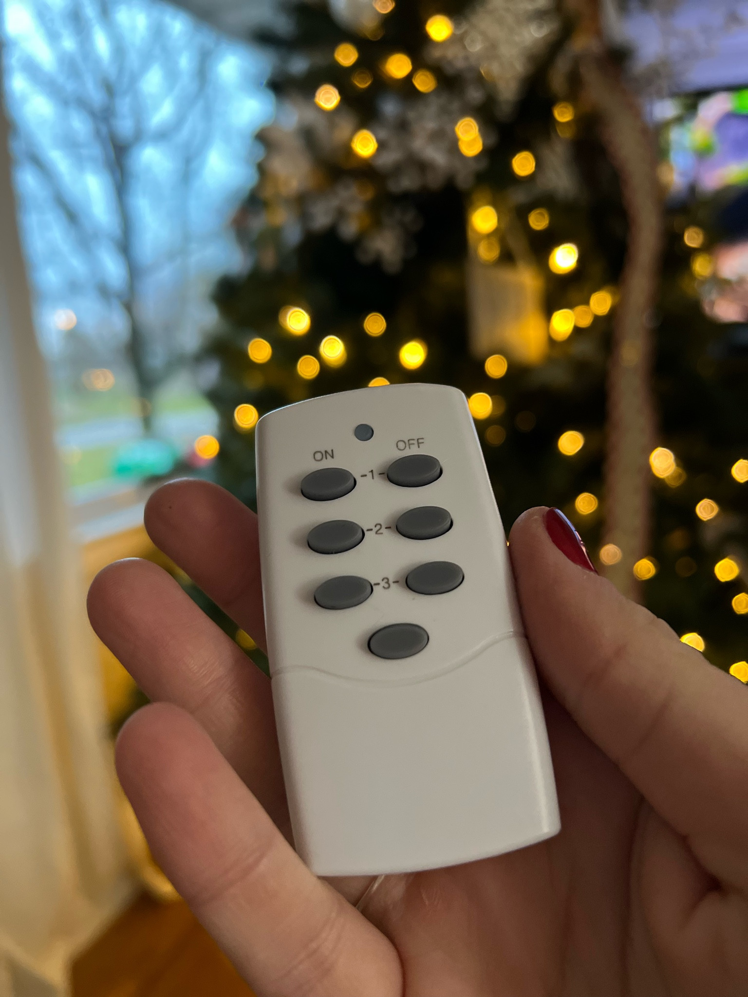 Remote to control your outlets, perfect for the Christmas tree and lights! 

#LTKhome #LTKHoliday #LTKfindsunder50